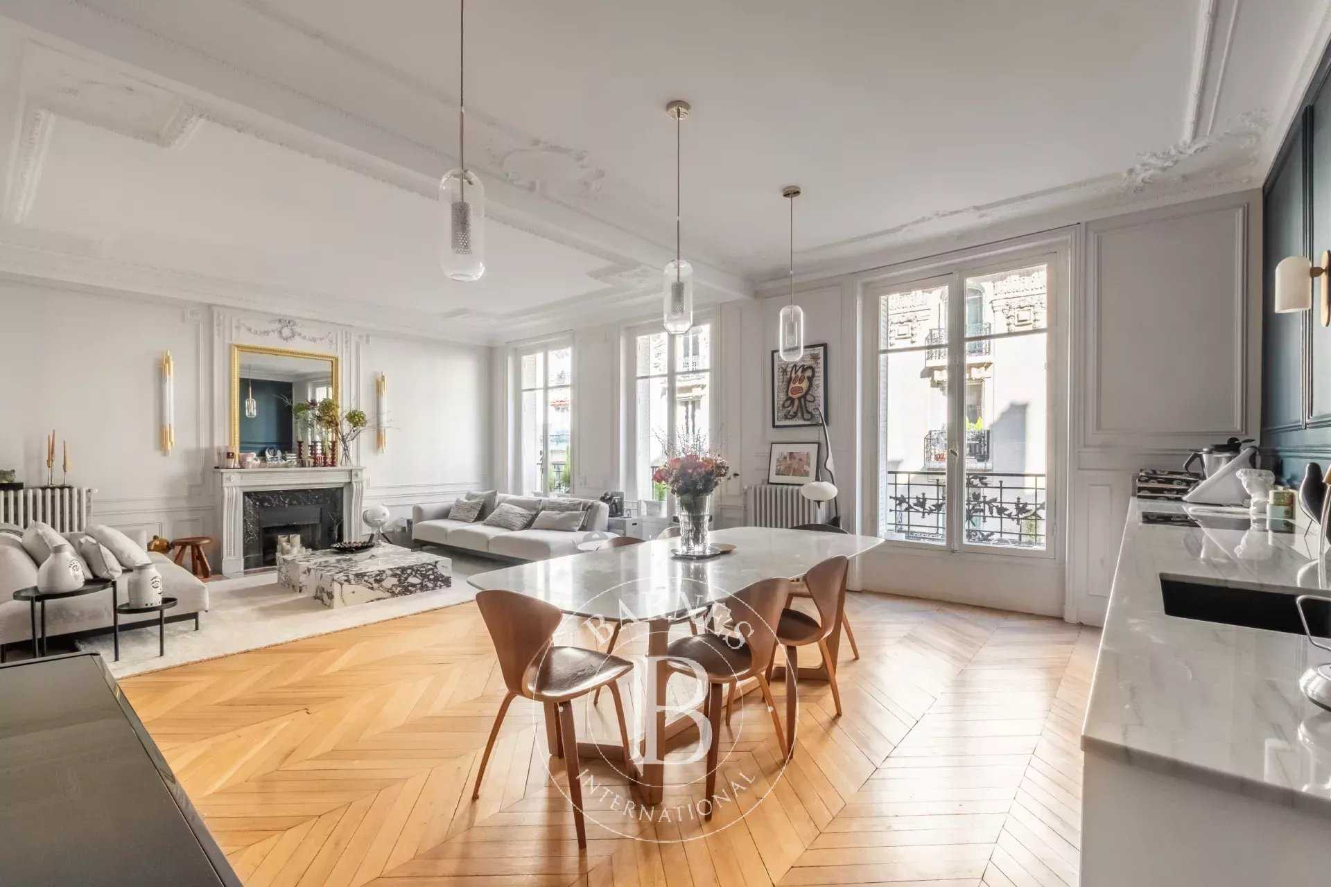 Paris  - Apartment 4 Bedrooms