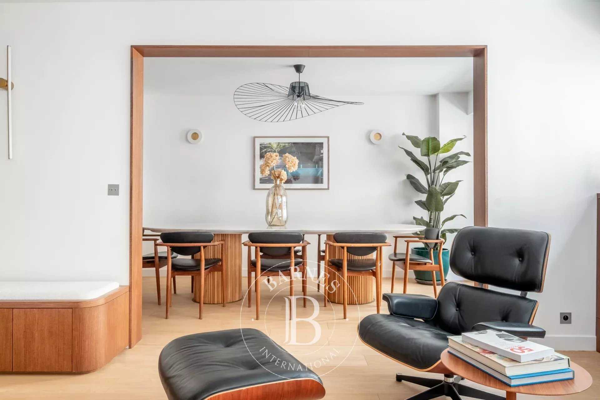 Paris  - Appartement 6 Pi&egrave;ces 4 Chambres