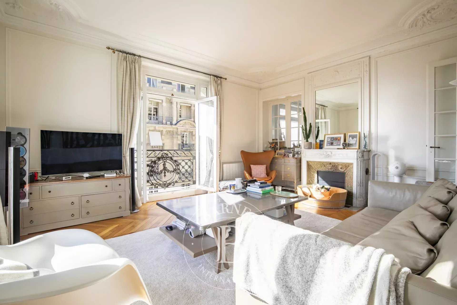Paris  - Apartment 3 Bedrooms