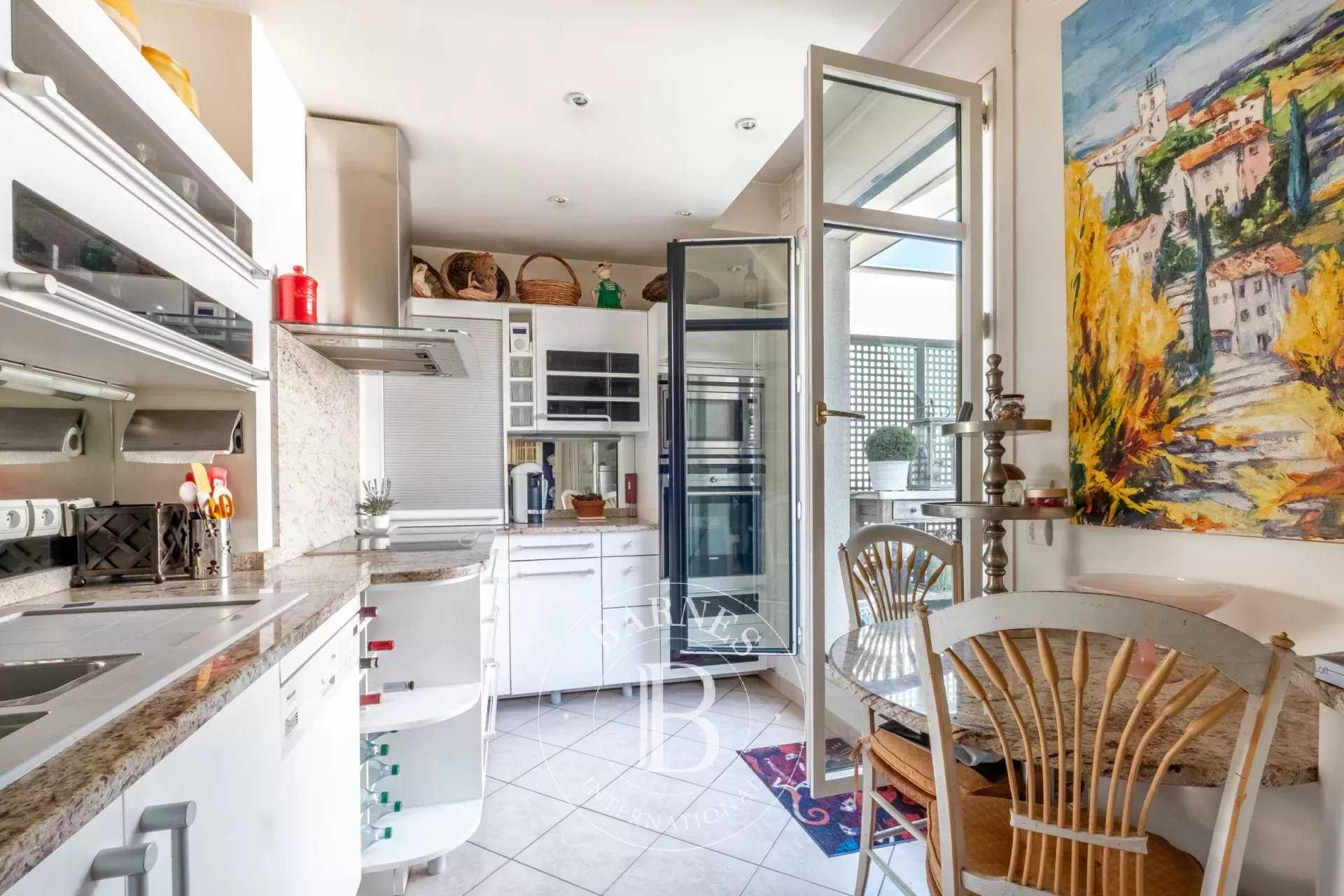 Paris  - Apartment 2 Bedrooms