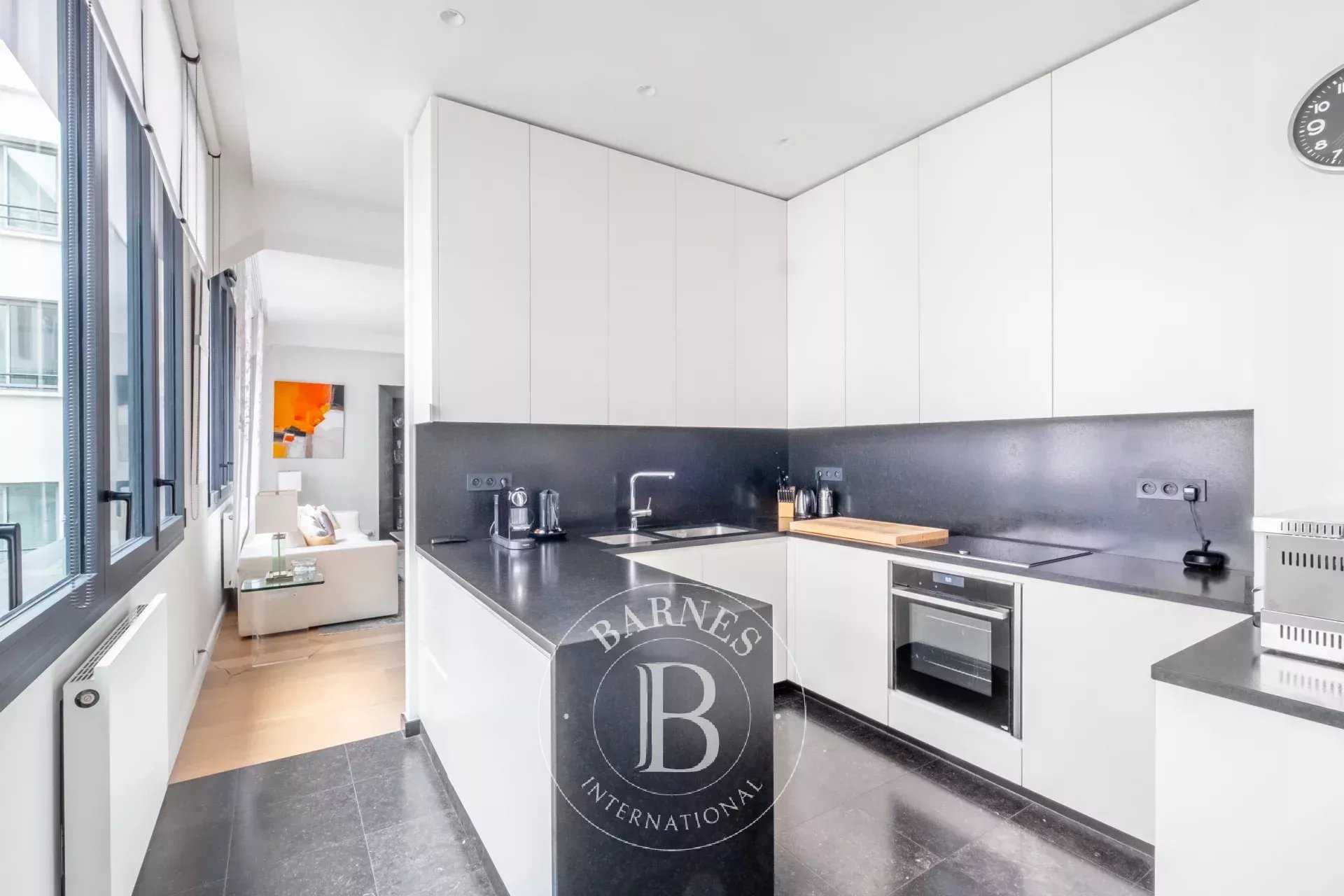 Paris  - Appartement 3 Pièces, 1 Chambre