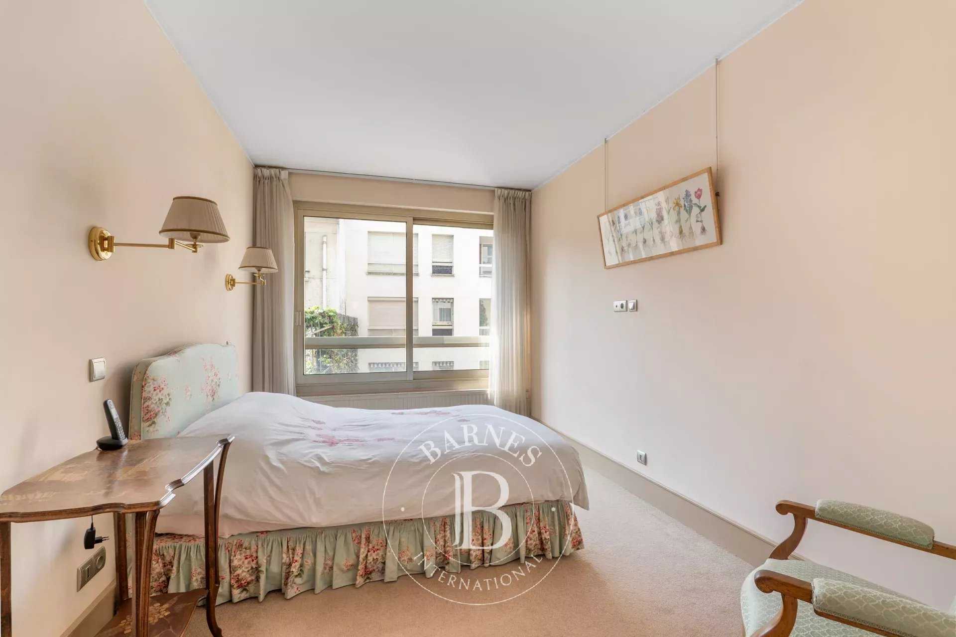 Paris  - Apartment 3 Bedrooms