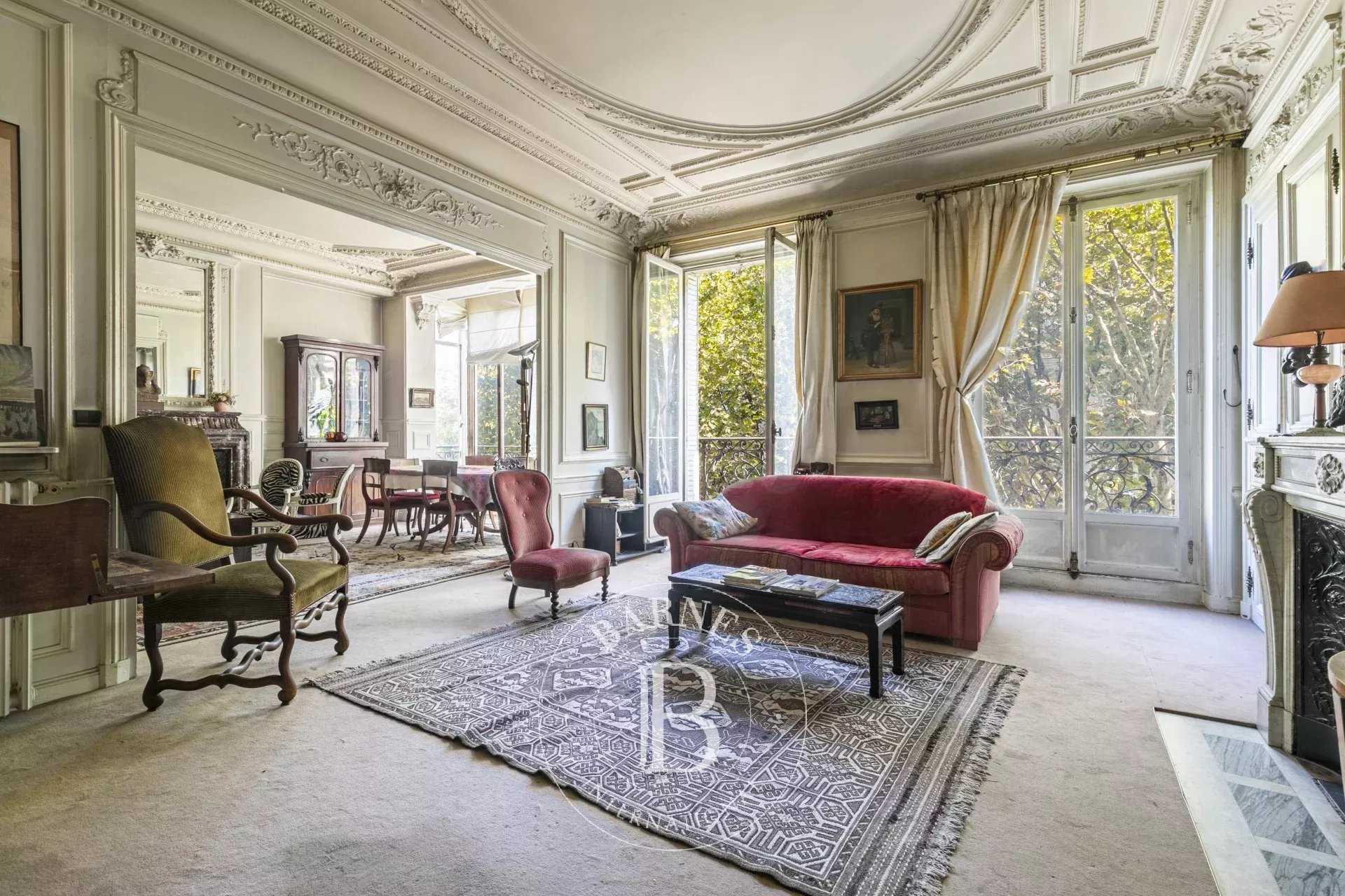Paris  - Appartement 7 Pièces 4 Chambres