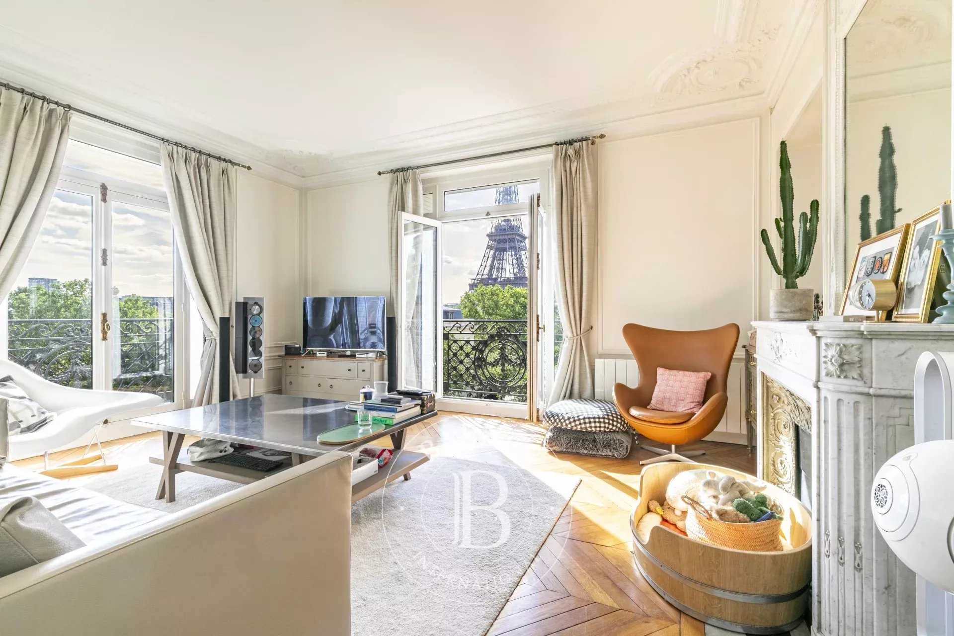 Paris  - Apartment 3 Bedrooms