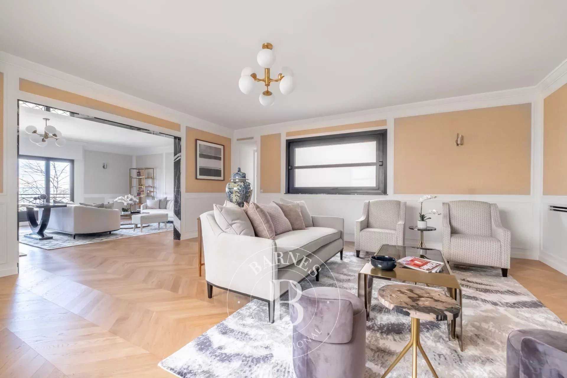 Paris  - Apartment 4 Bedrooms