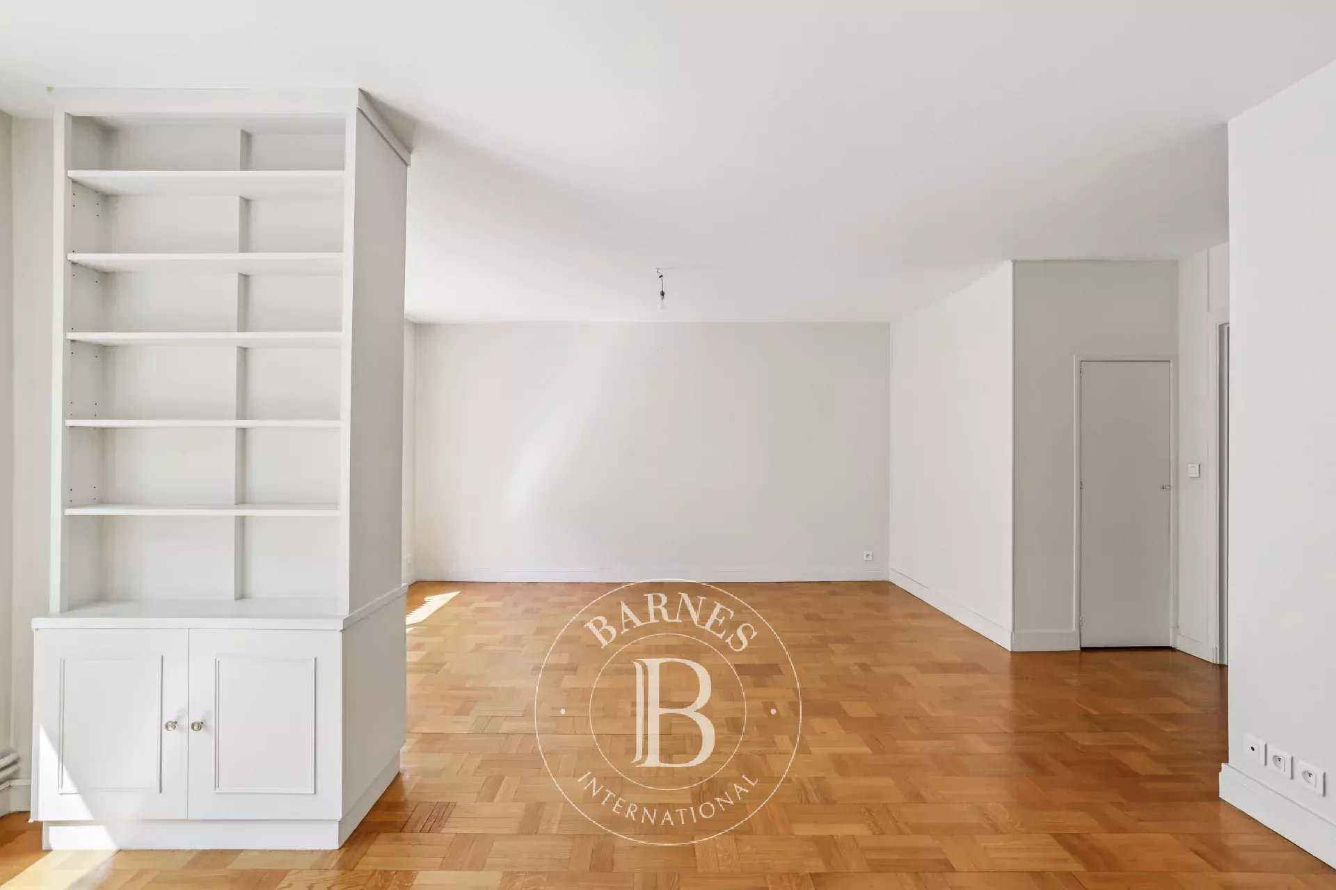 Paris  - Apartment 2 Bedrooms