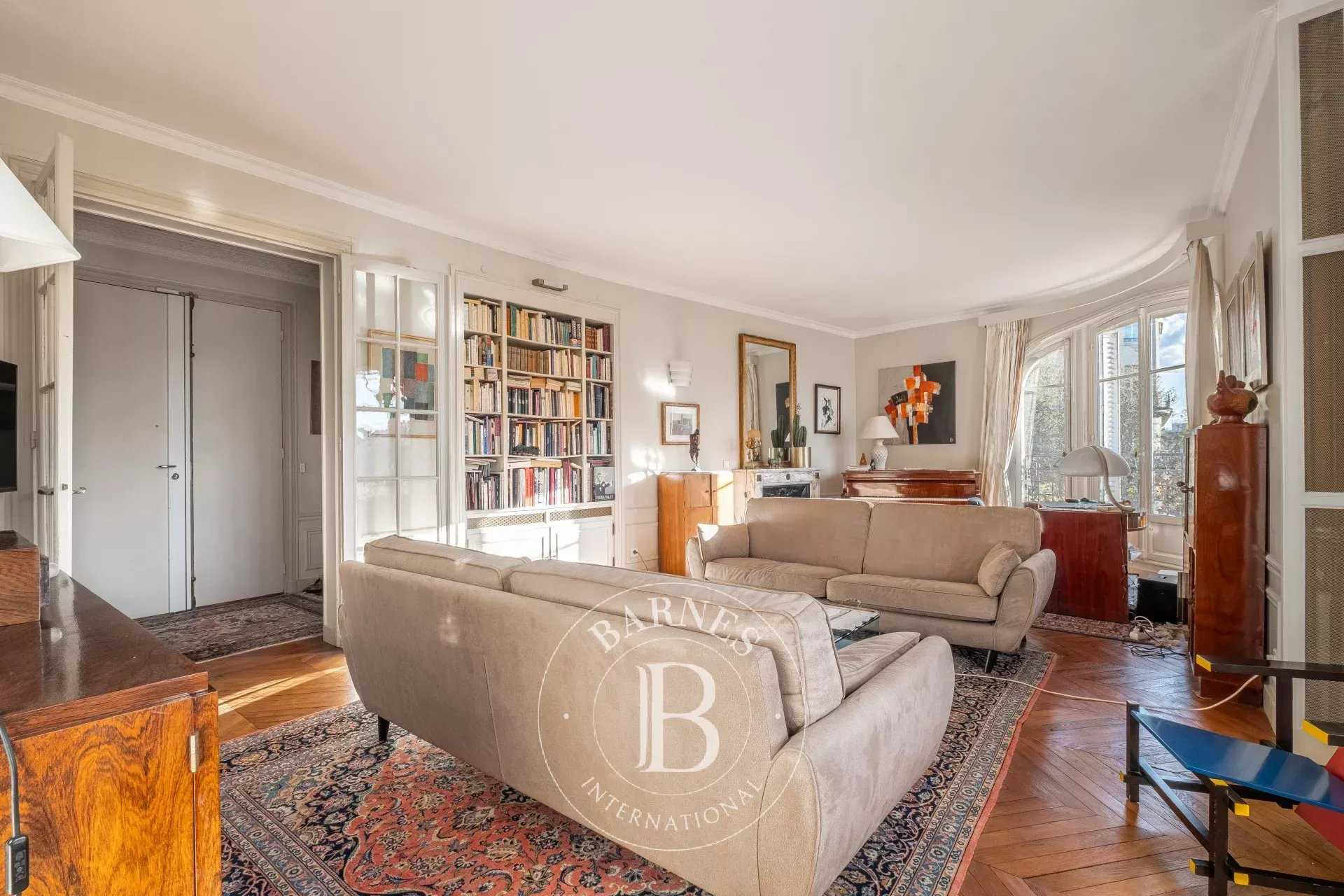 Paris  - Apartment 2 Bedrooms