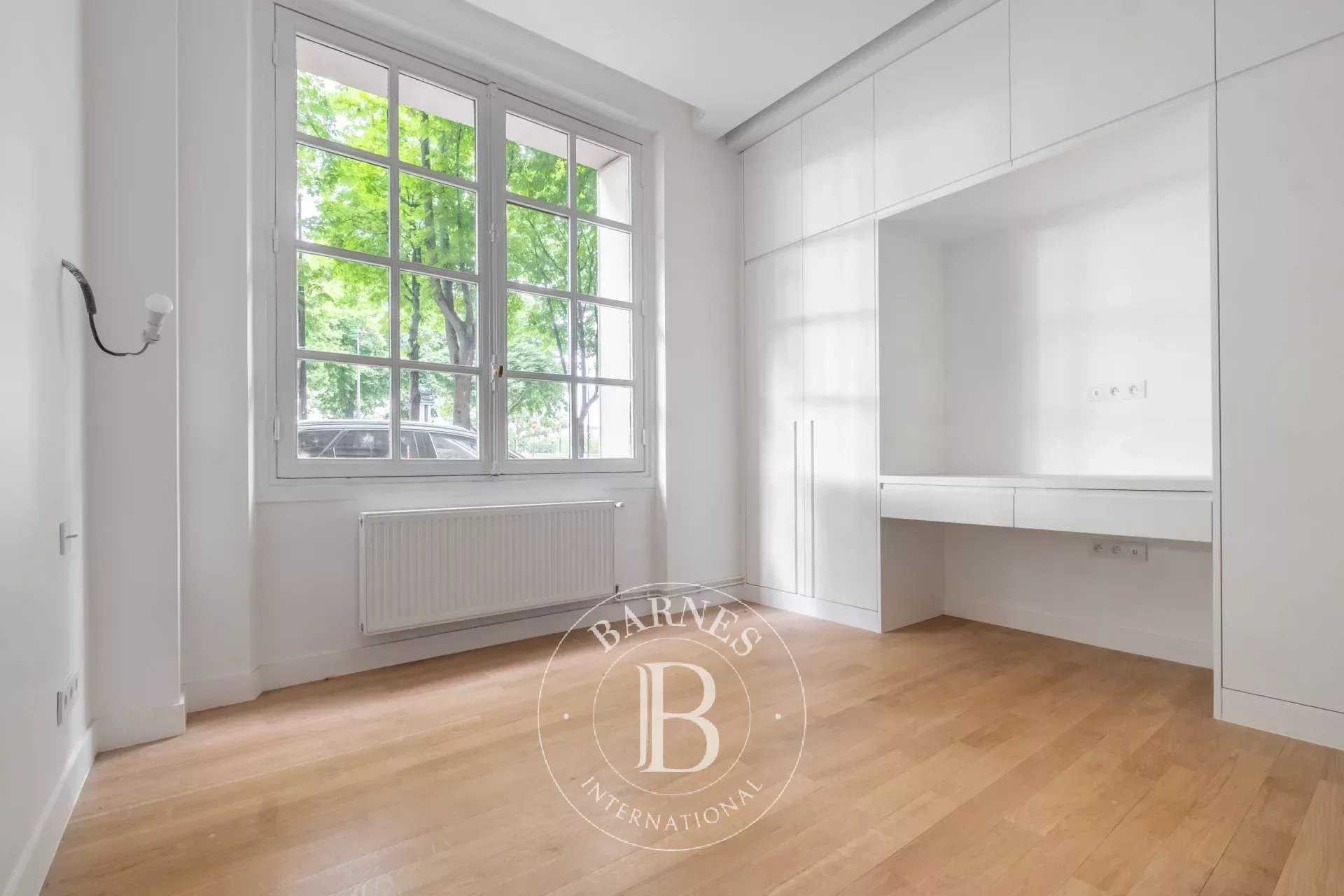 Paris  - Appartement 4 Pièces 2 Chambres