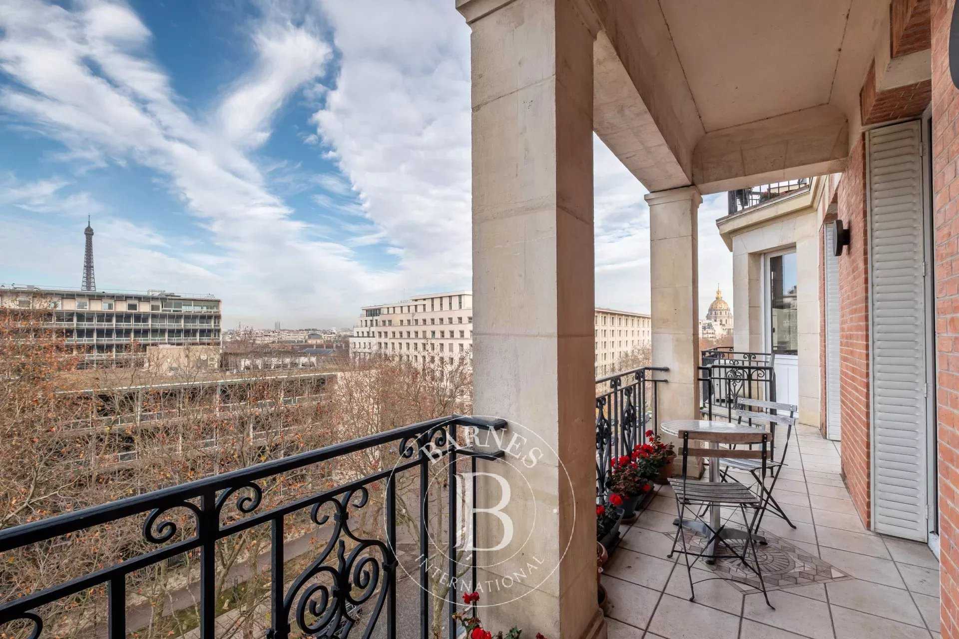 Paris  - Apartment 4 Bedrooms