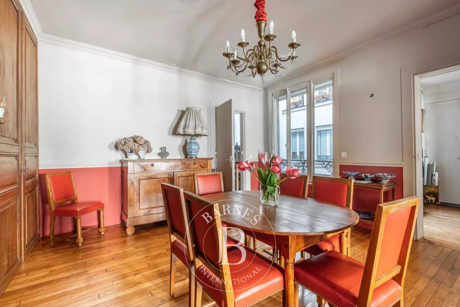 Paris  - Appartement 6 Pi&egrave;ces 4 Chambres