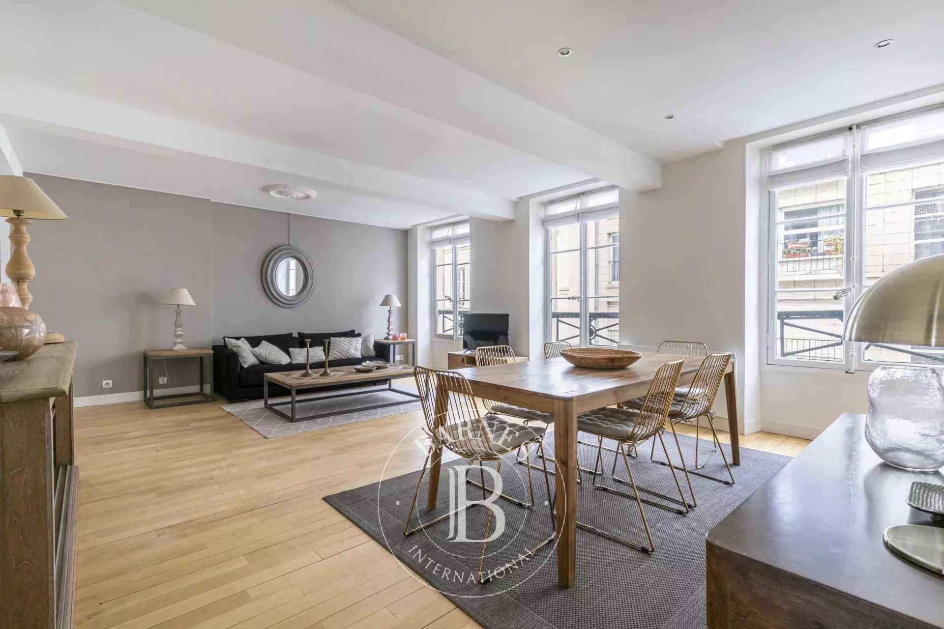 Paris  - Appartement 3 Pièces 2 Chambres