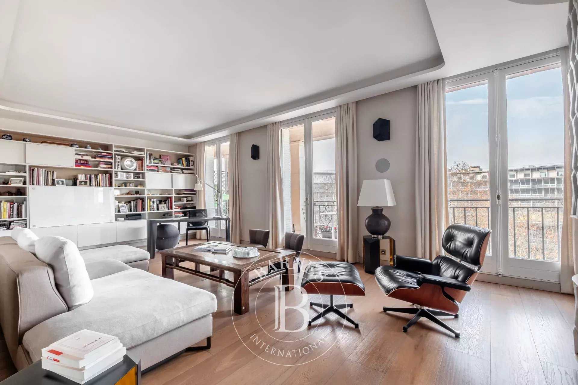 Paris  - Apartment 4 Bedrooms