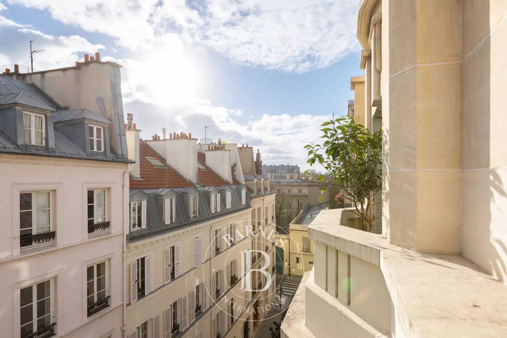 Paris  - Apartment 3 Bedrooms