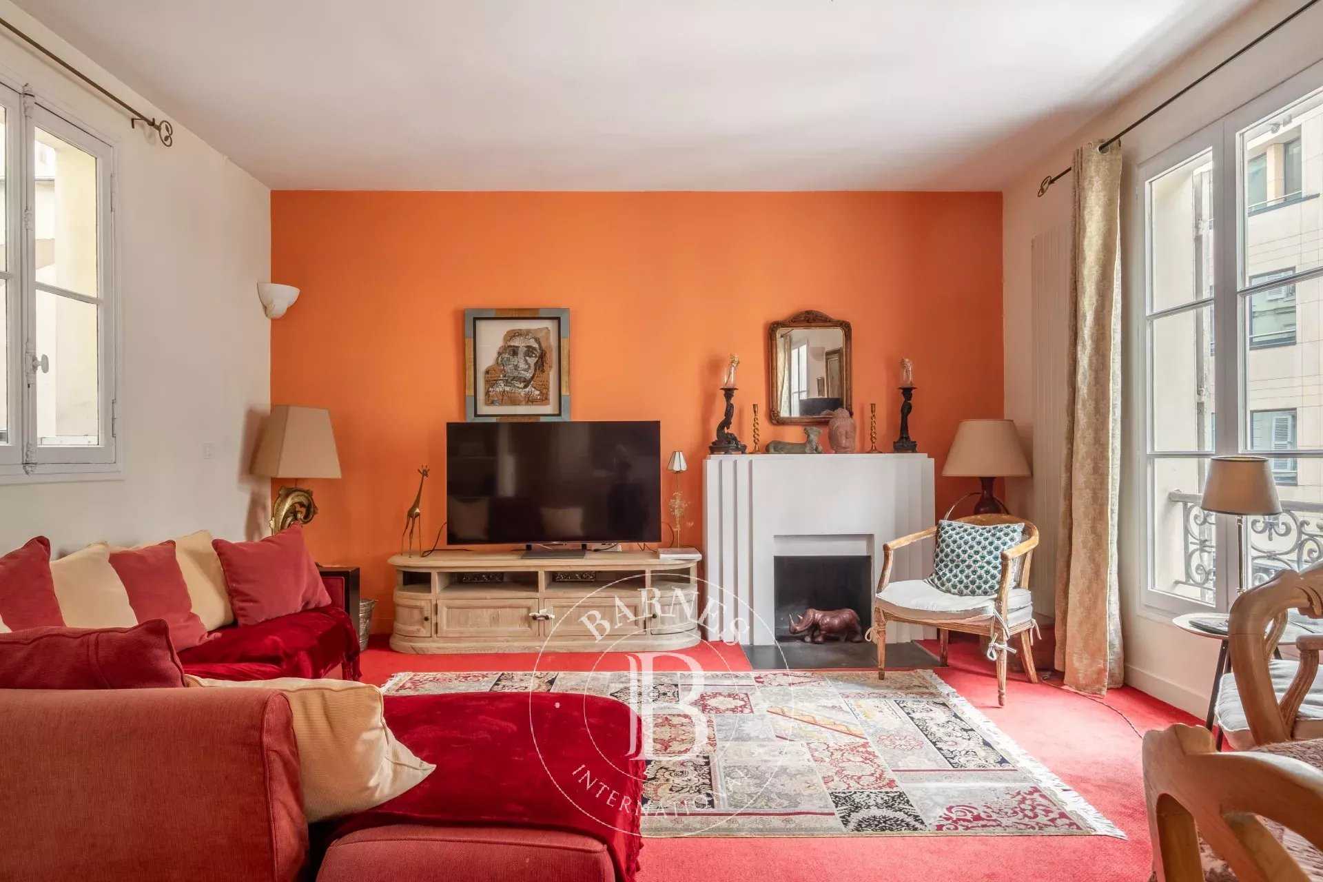 Paris  - Appartement 3 Pièces 2 Chambres