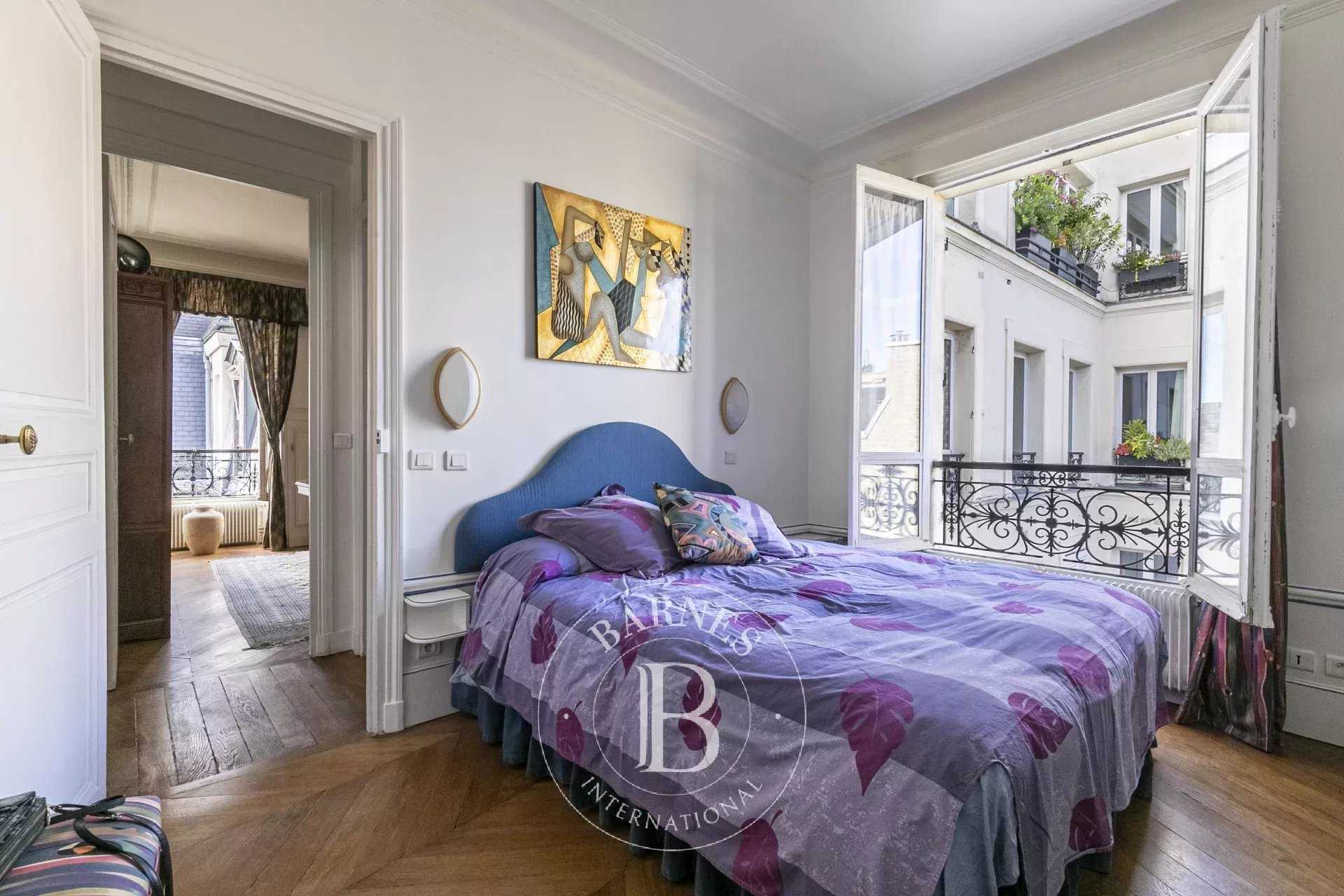 Paris  - Appartement 4 Pièces 2 Chambres