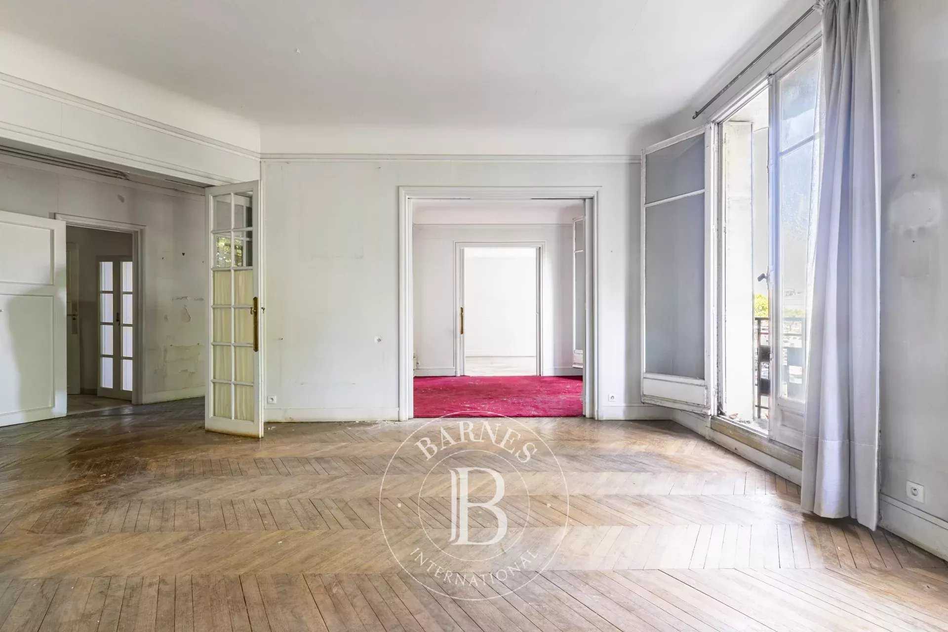 Paris  - Appartement 6 Pièces 4 Chambres