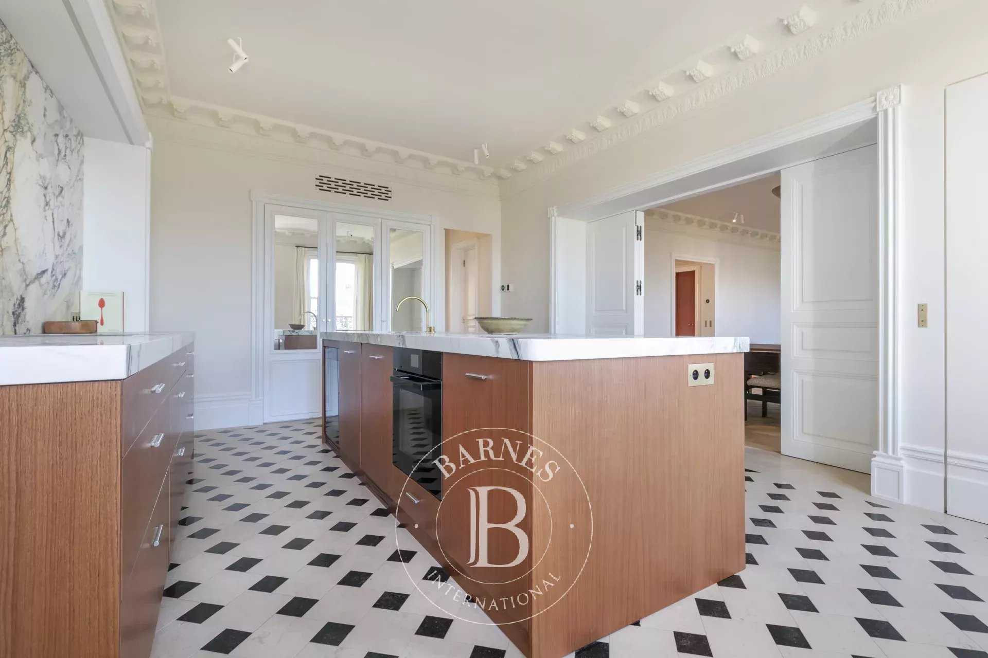 Paris  - Apartment 3 Bedrooms