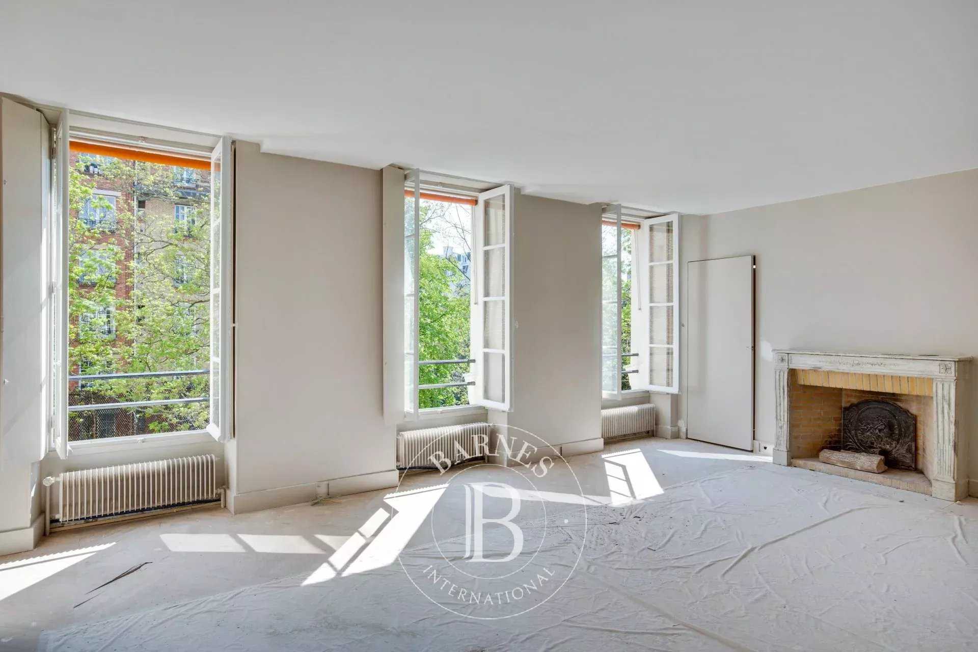 Paris  - Apartment 4 Bedrooms