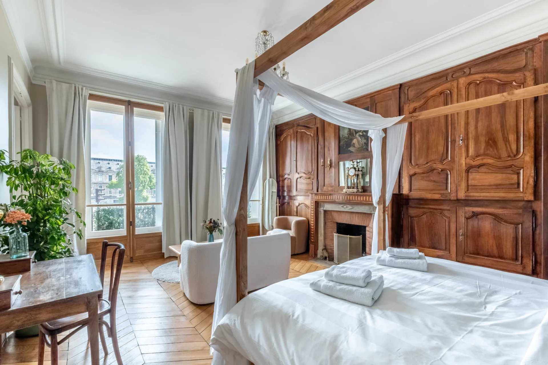 Paris  - Apartment 3 Bedrooms
