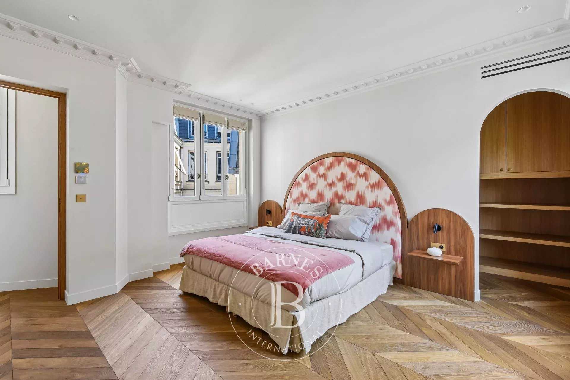 Paris  - Apartment 2 Bedrooms