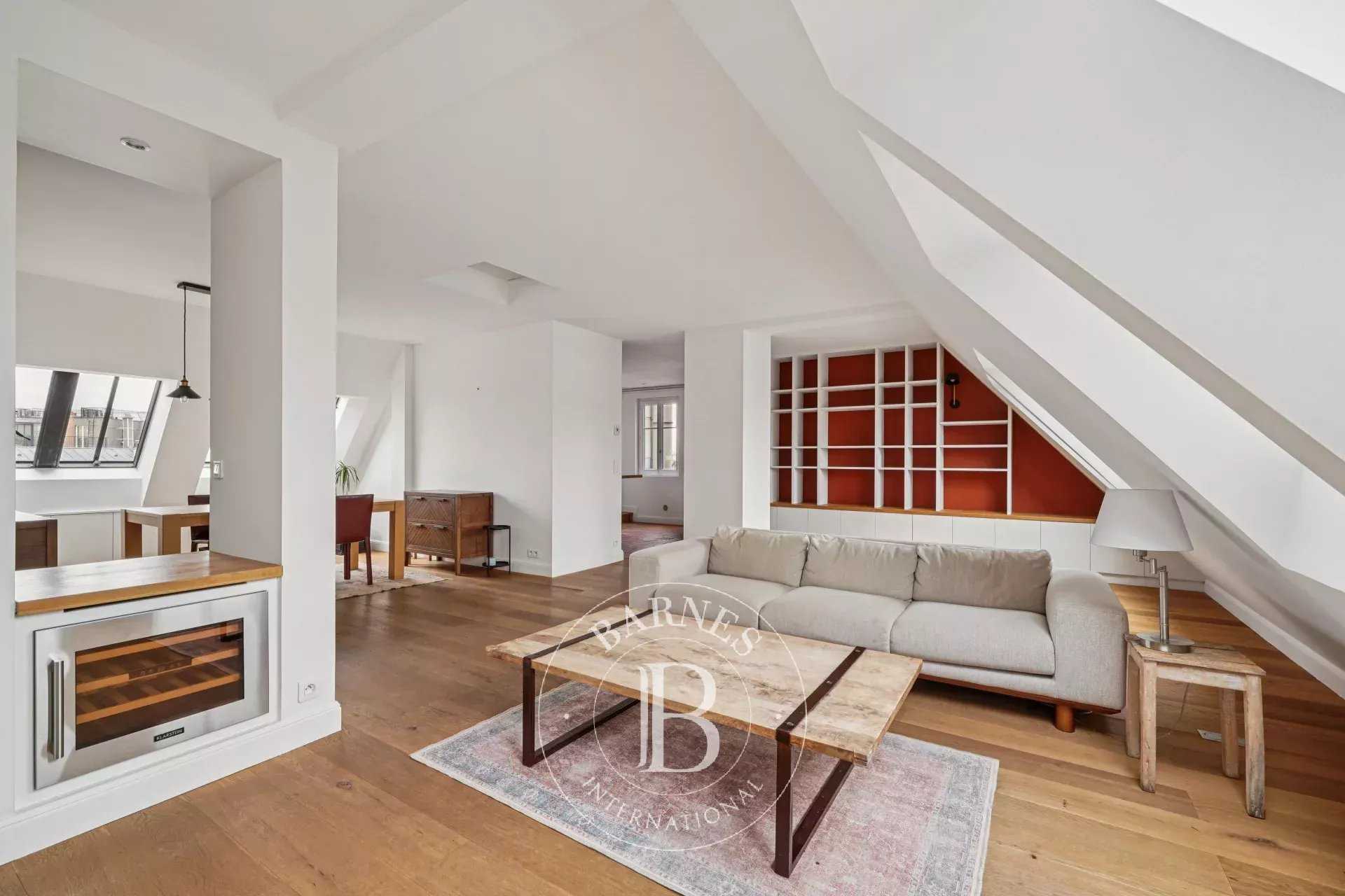 Paris  - Appartement 4 Pièces 2 Chambres