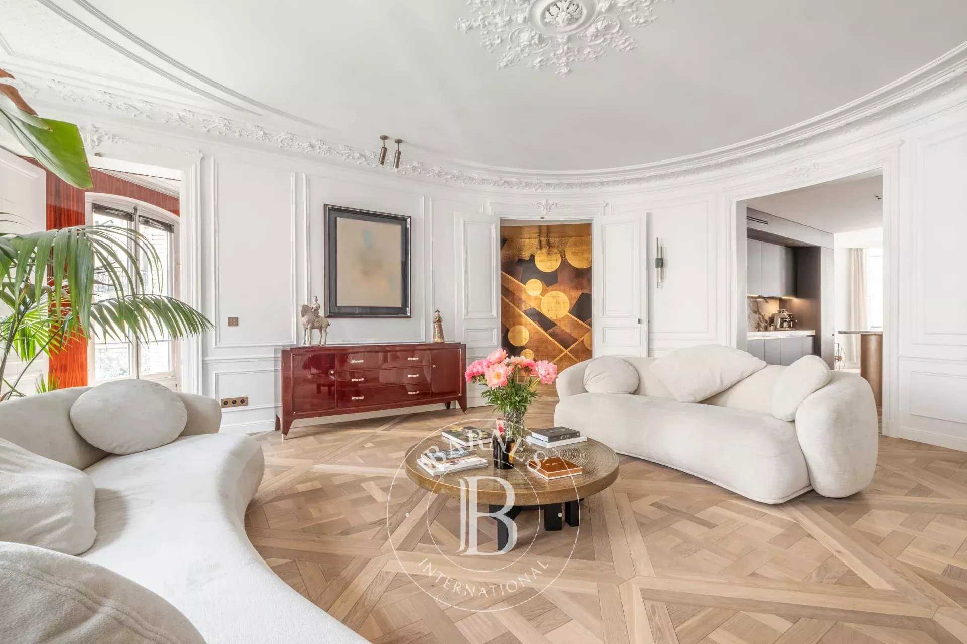 Paris  - Appartement 6 Pi&egrave;ces 4 Chambres