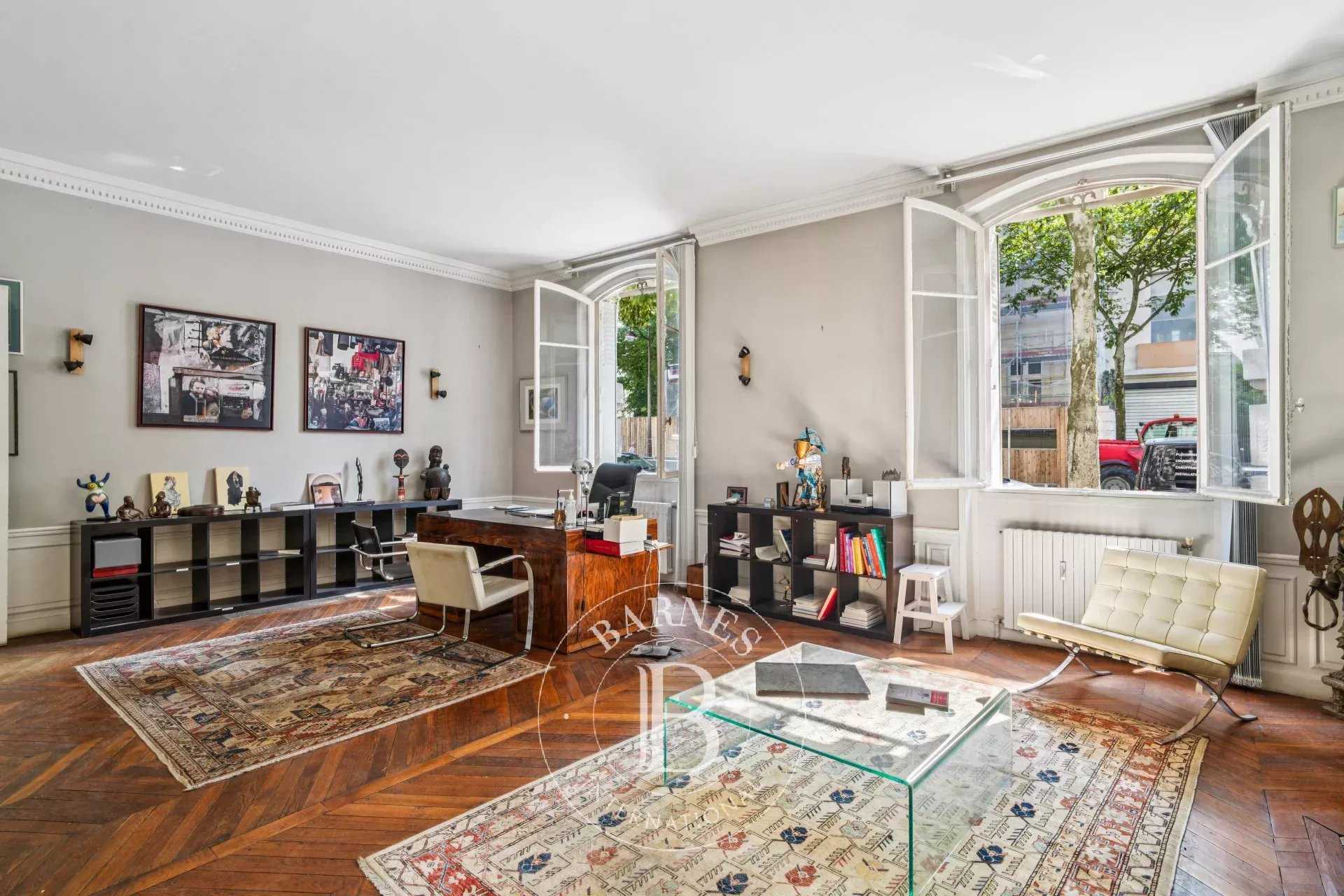 Paris  - Appartement 3 Pièces 2 Chambres