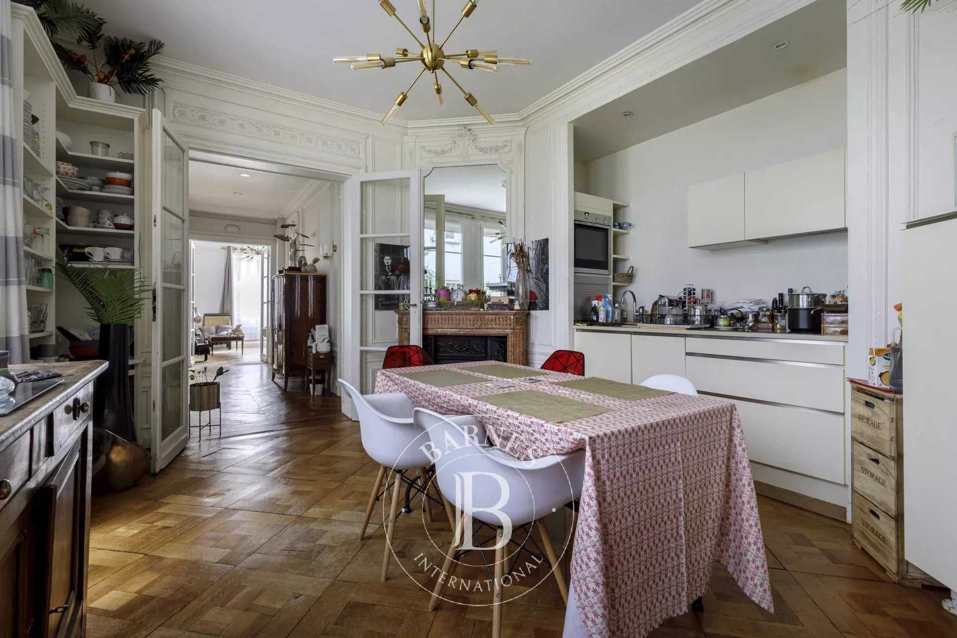 Paris  - Appartement 3 Pièces, 1 Chambre
