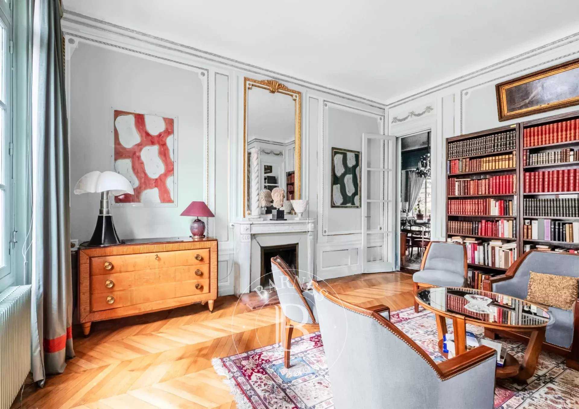 Paris  - Apartment 2 Bedrooms