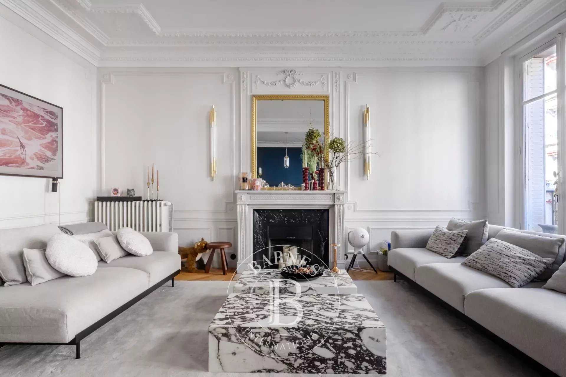Paris  - Apartment 4 Bedrooms