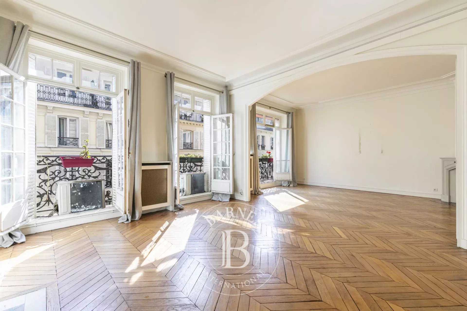 Appartement Paris 75007  -  ref 86100515 (picture 2)