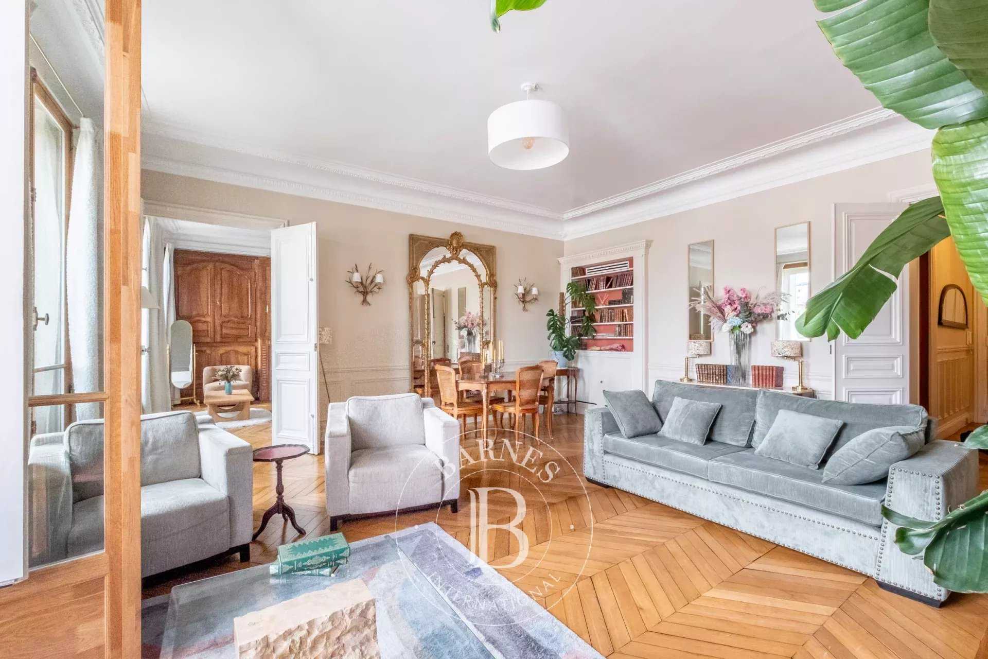 Apartment Paris 75007  -  ref 85909810 (picture 3)