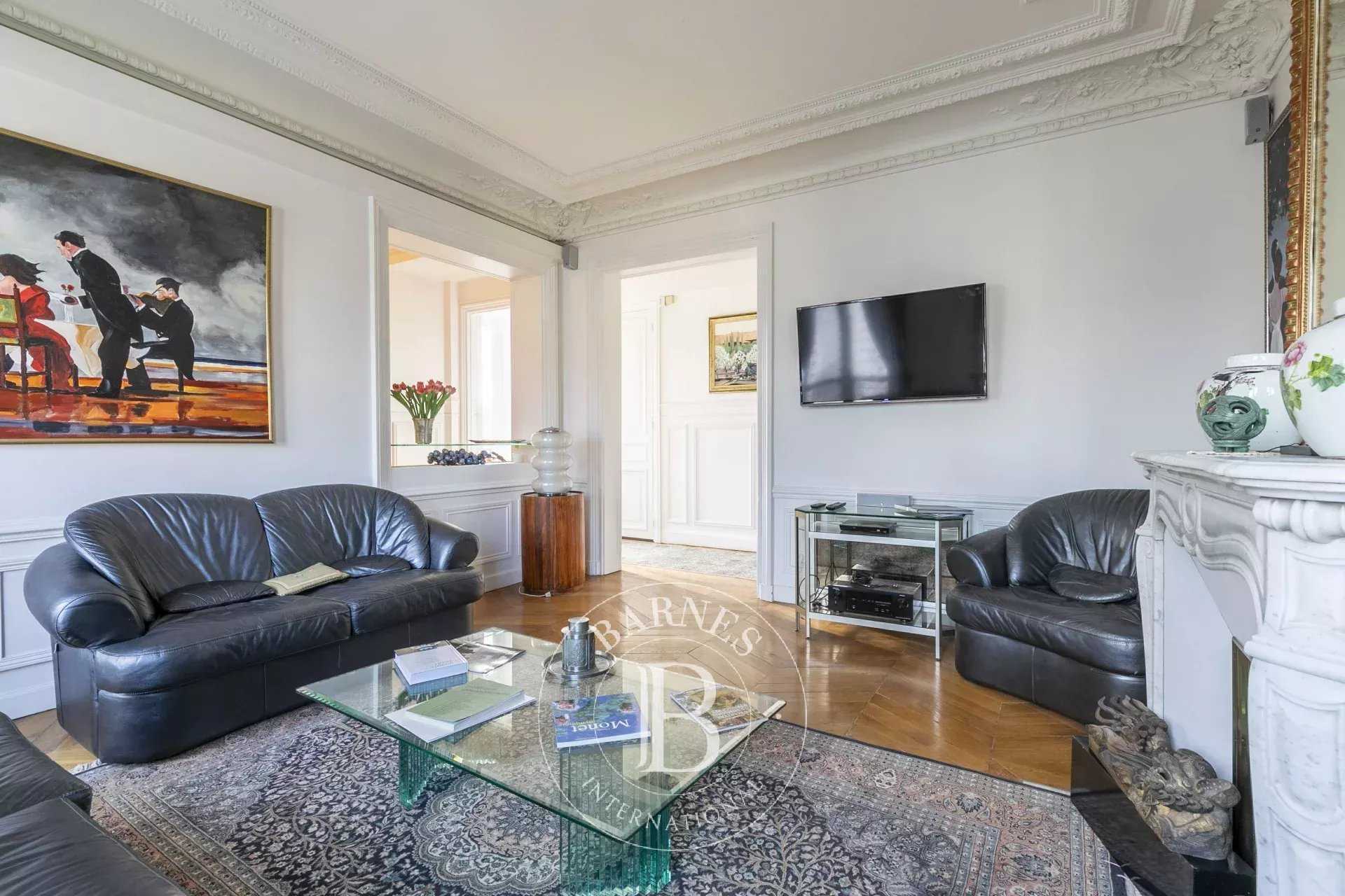 Appartement Paris 75007  -  ref 85636799 (picture 3)