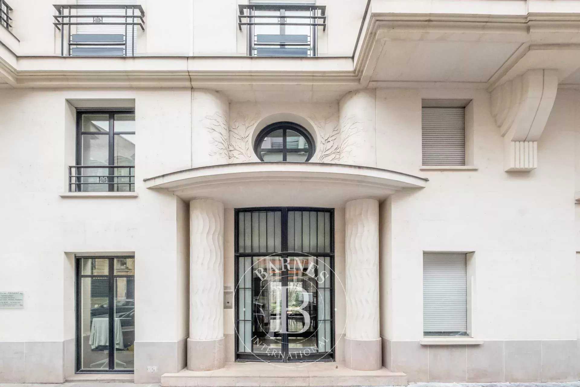 Appartement Paris 75007  -  ref 85673518 (picture 2)