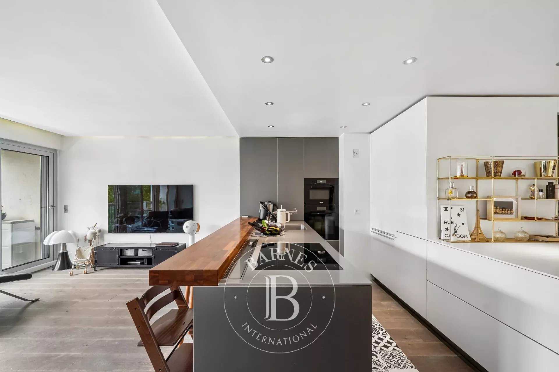 Apartment Paris 75007  -  ref 87020670 (picture 2)