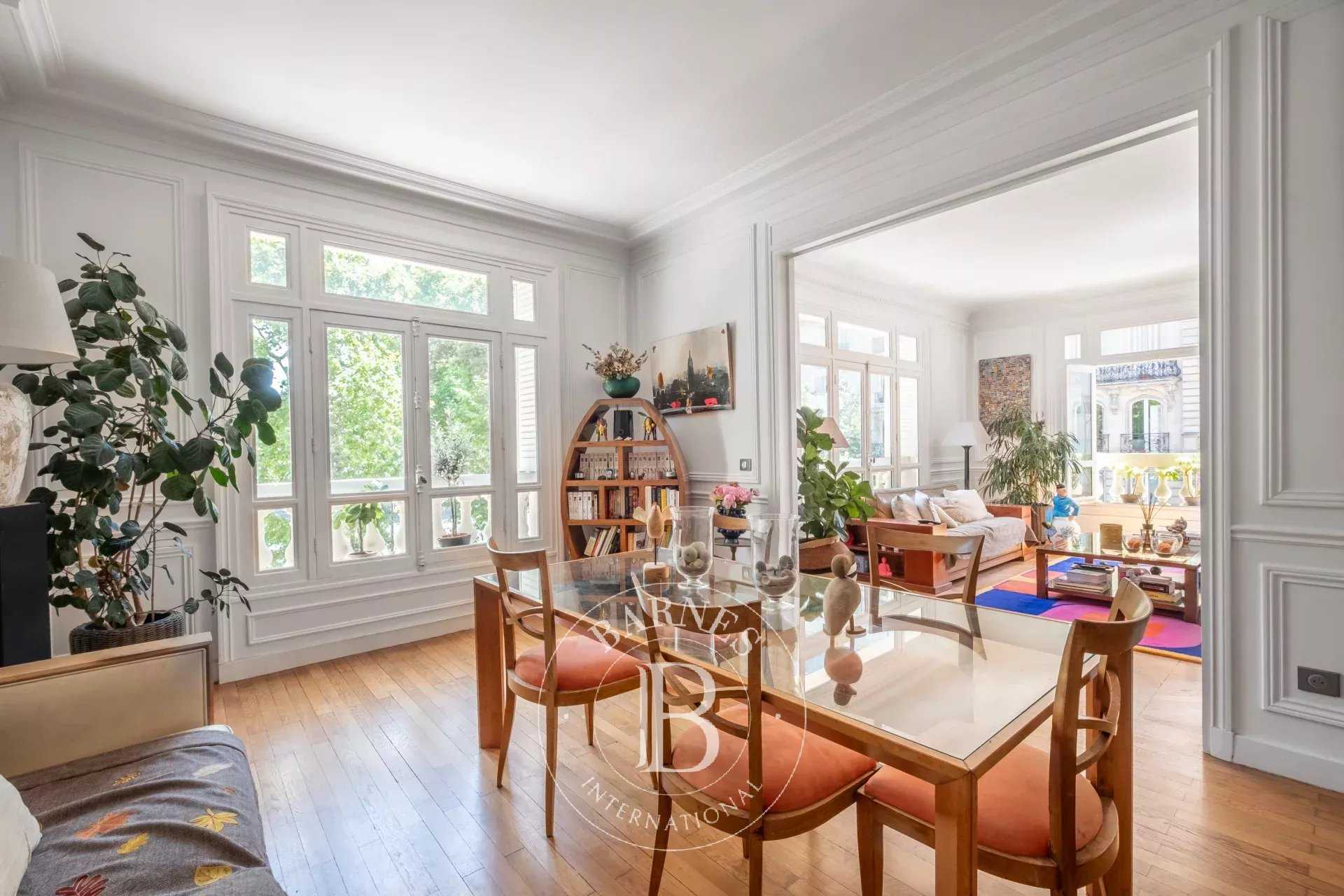 Apartment Paris 75007  -  ref 85962741 (picture 1)