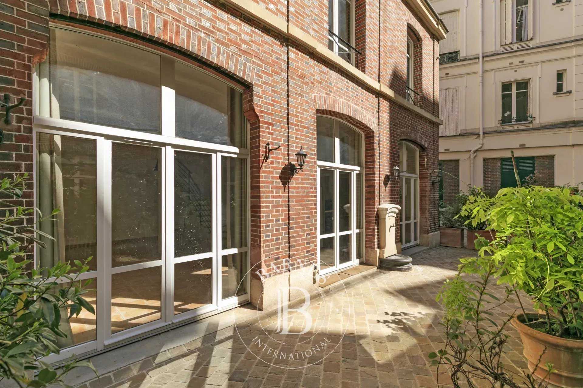 Maison Paris 75007  -  ref 86935632 (picture 1)