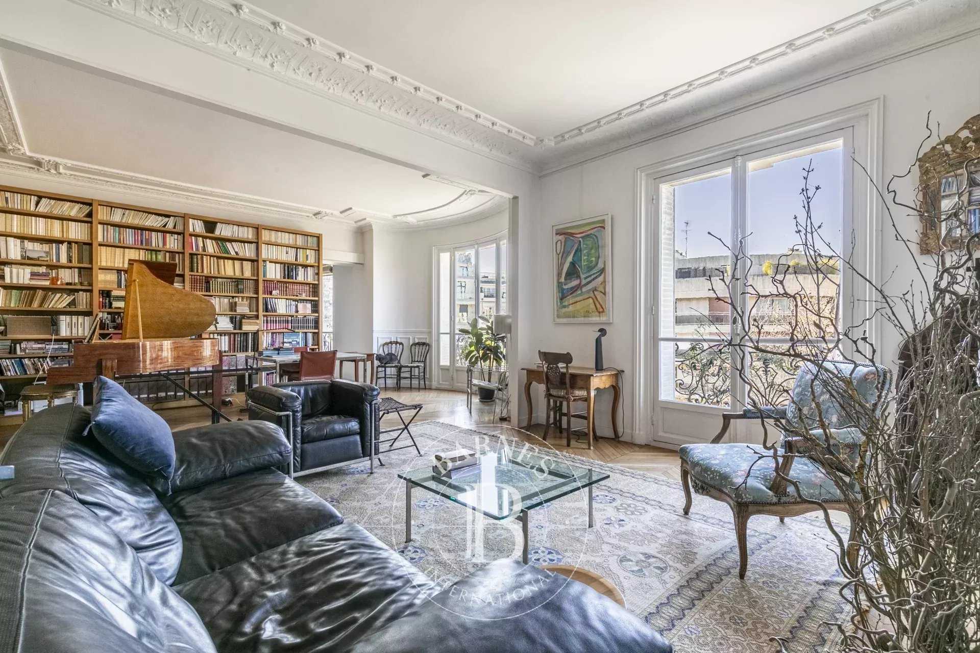 Apartment Paris 75007  -  ref 85688357 (picture 2)