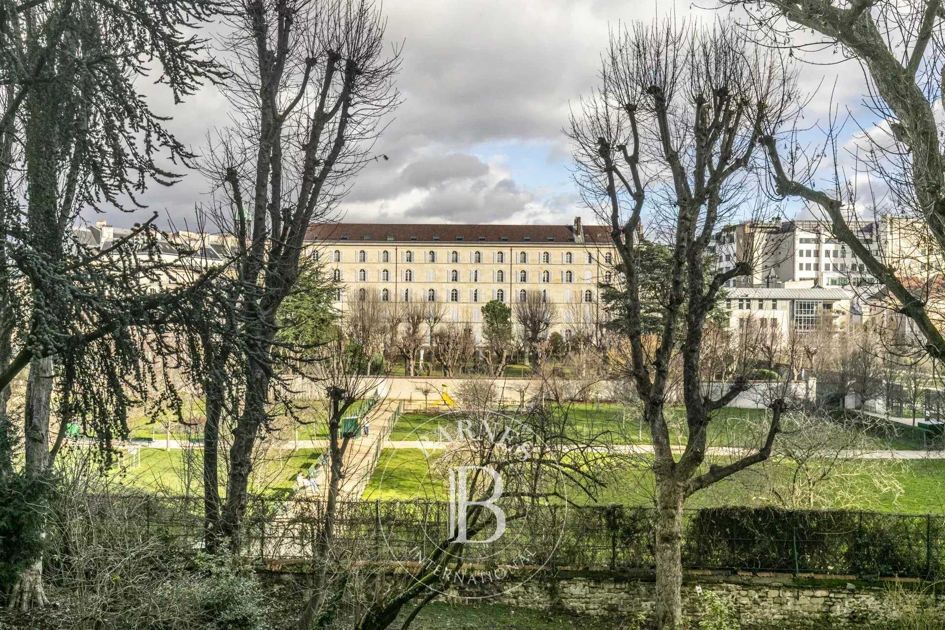 Appartement Paris 75007  -  ref 86743679 (picture 1)