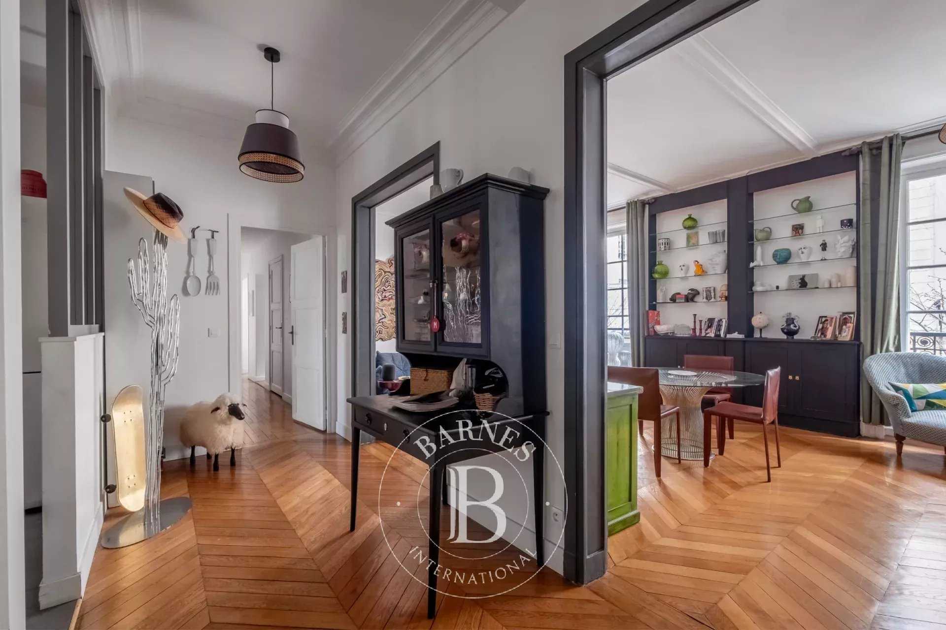 Apartment Paris 75007  -  ref 85657423 (picture 1)