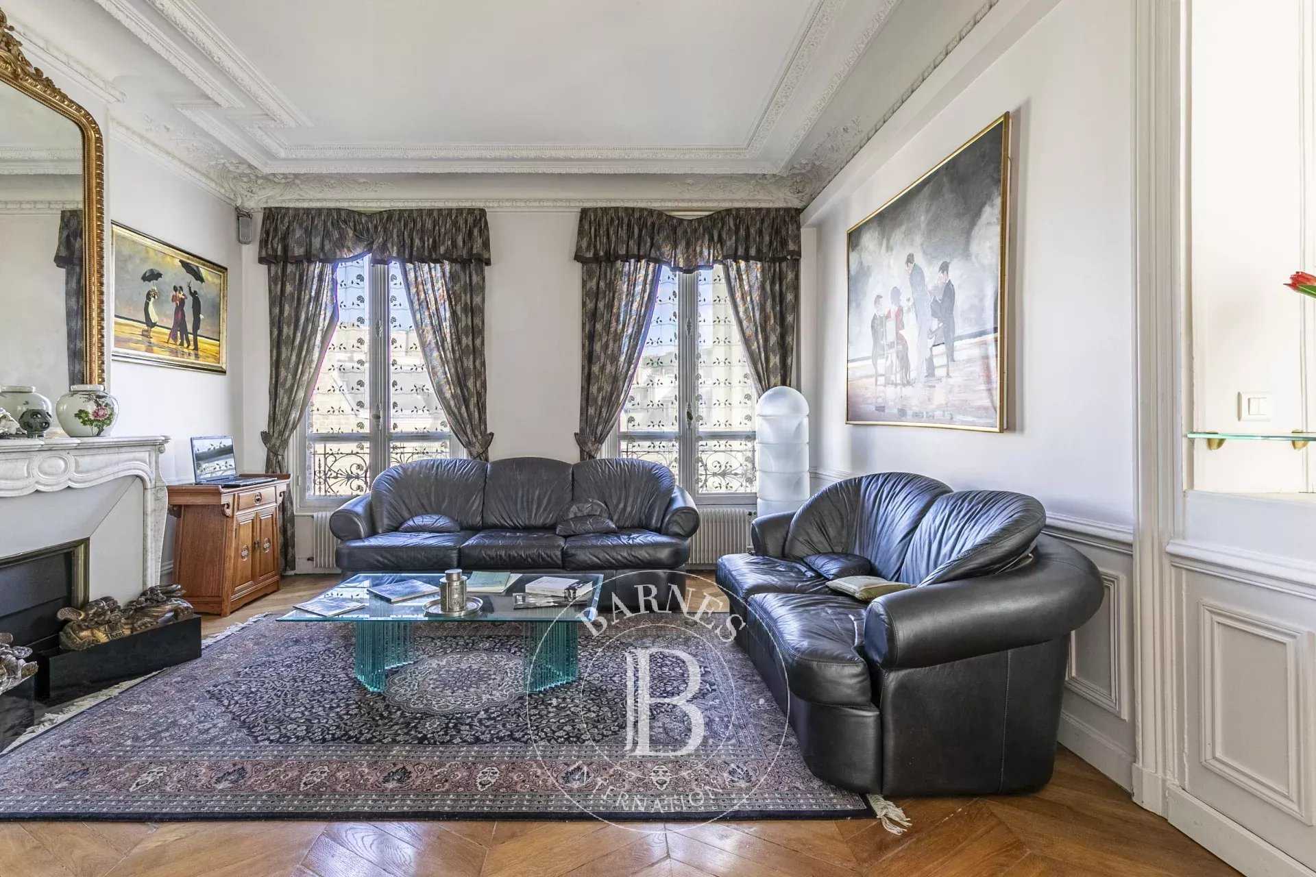 Appartement Paris 75007  -  ref 85636799 (picture 1)