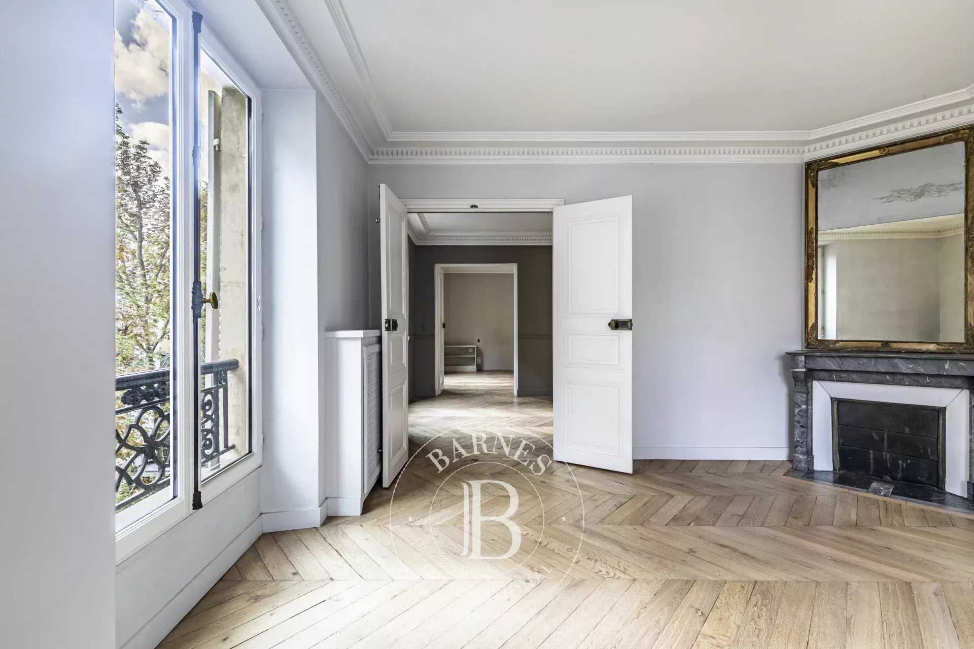 Apartment Paris 75007  -  ref 86206678 (picture 1)