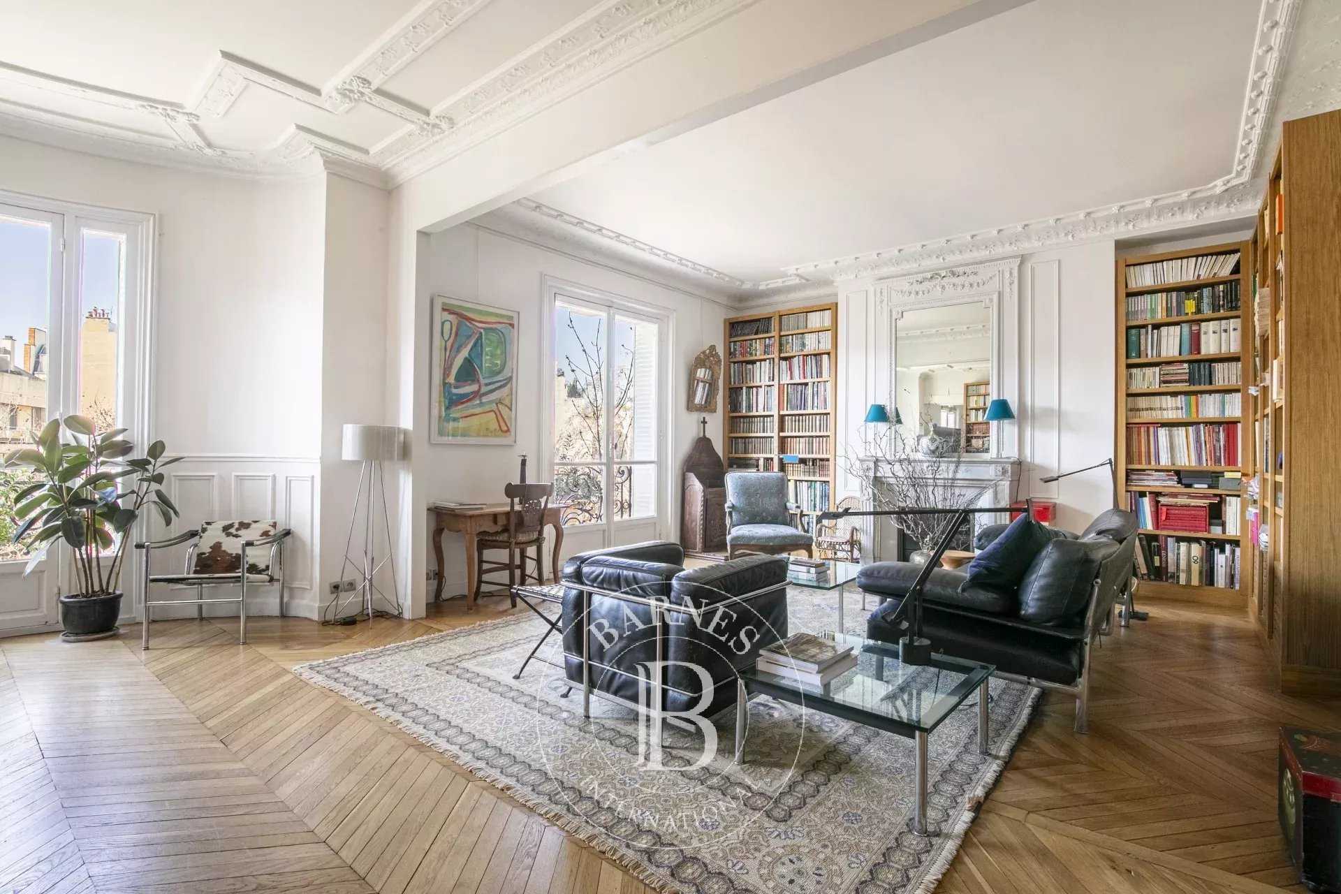 Apartment Paris 75007  -  ref 85688357 (picture 1)