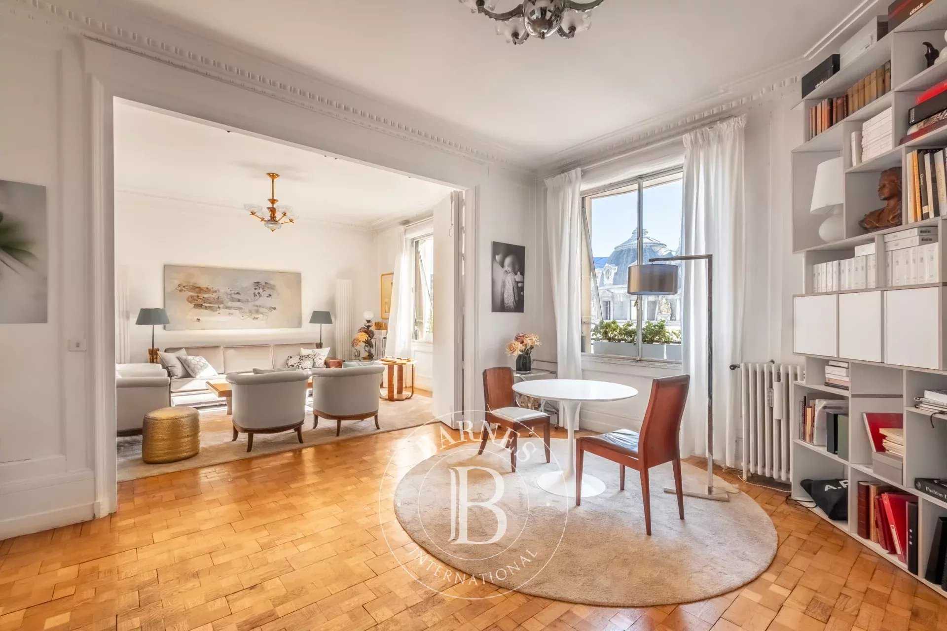 Apartment Paris 75007  -  ref 85684792 (picture 2)