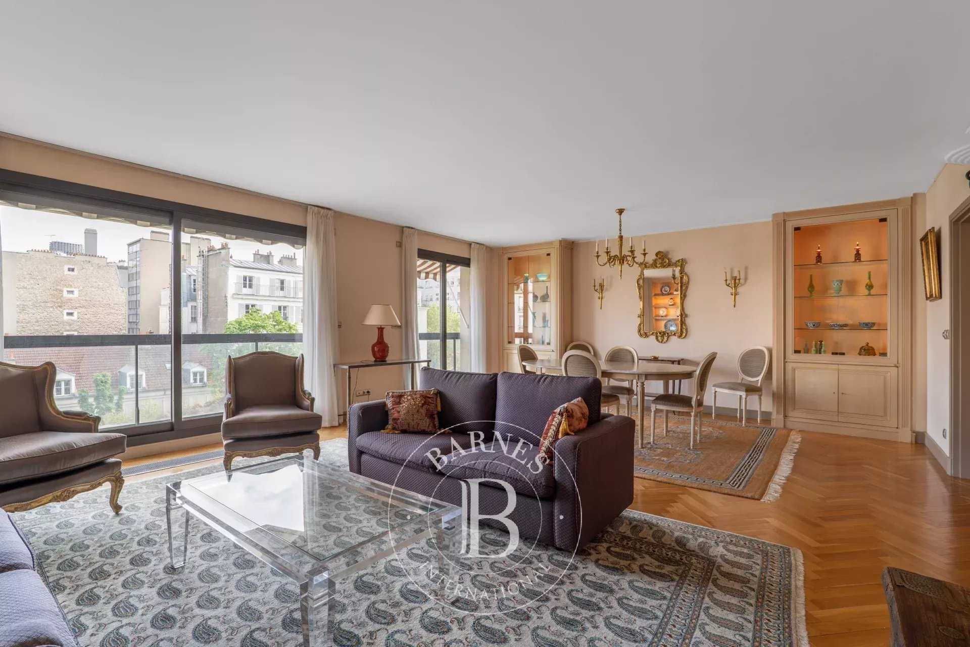 Appartement Paris 75007  -  ref 85848208 (picture 3)