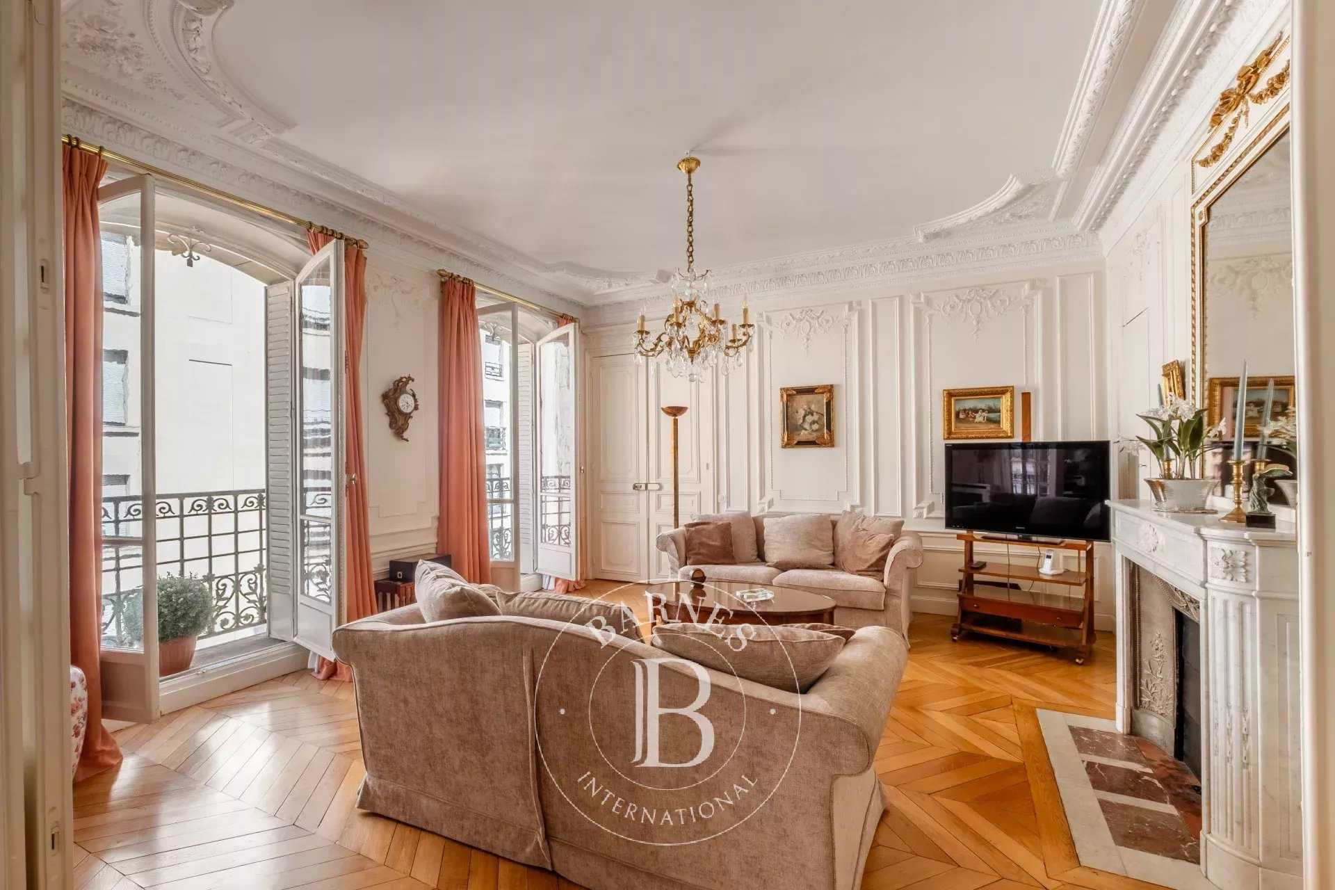 Appartement Paris 75007  -  ref 85840750 (picture 2)
