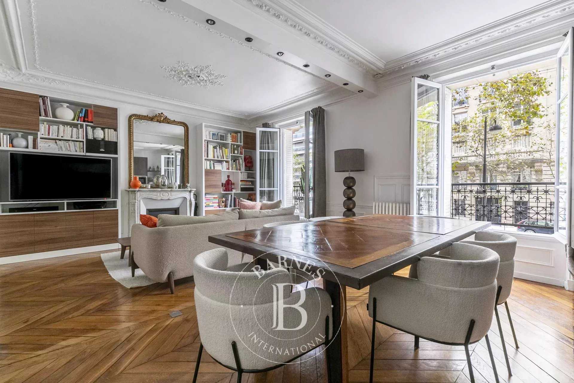 Appartement Paris 75007  -  ref 85315231 (picture 2)