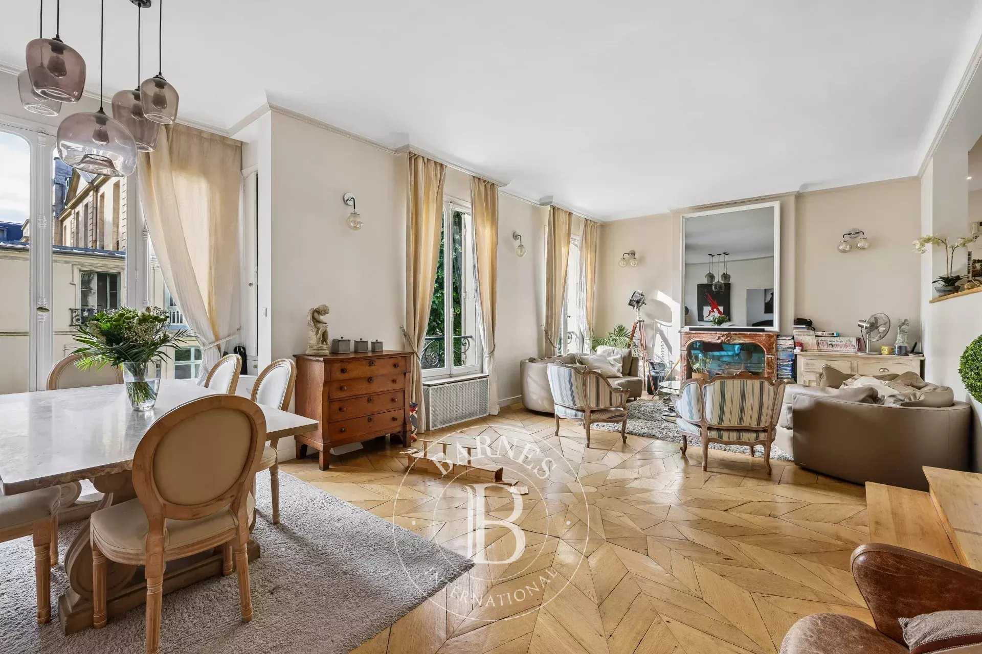 Apartment Paris 75007  -  ref 87089671 (picture 1)