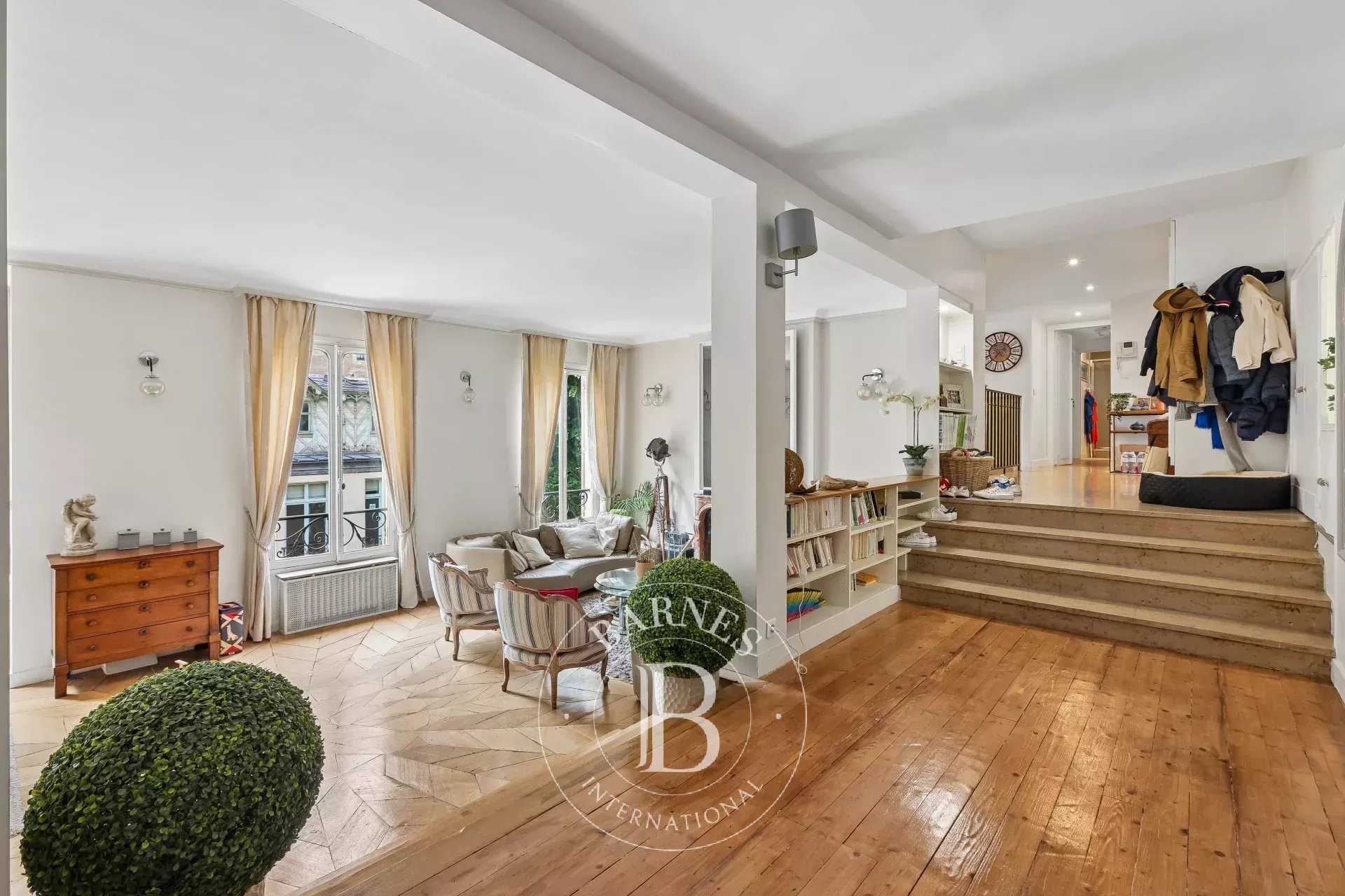 Apartment Paris 75007  -  ref 87089671 (picture 3)