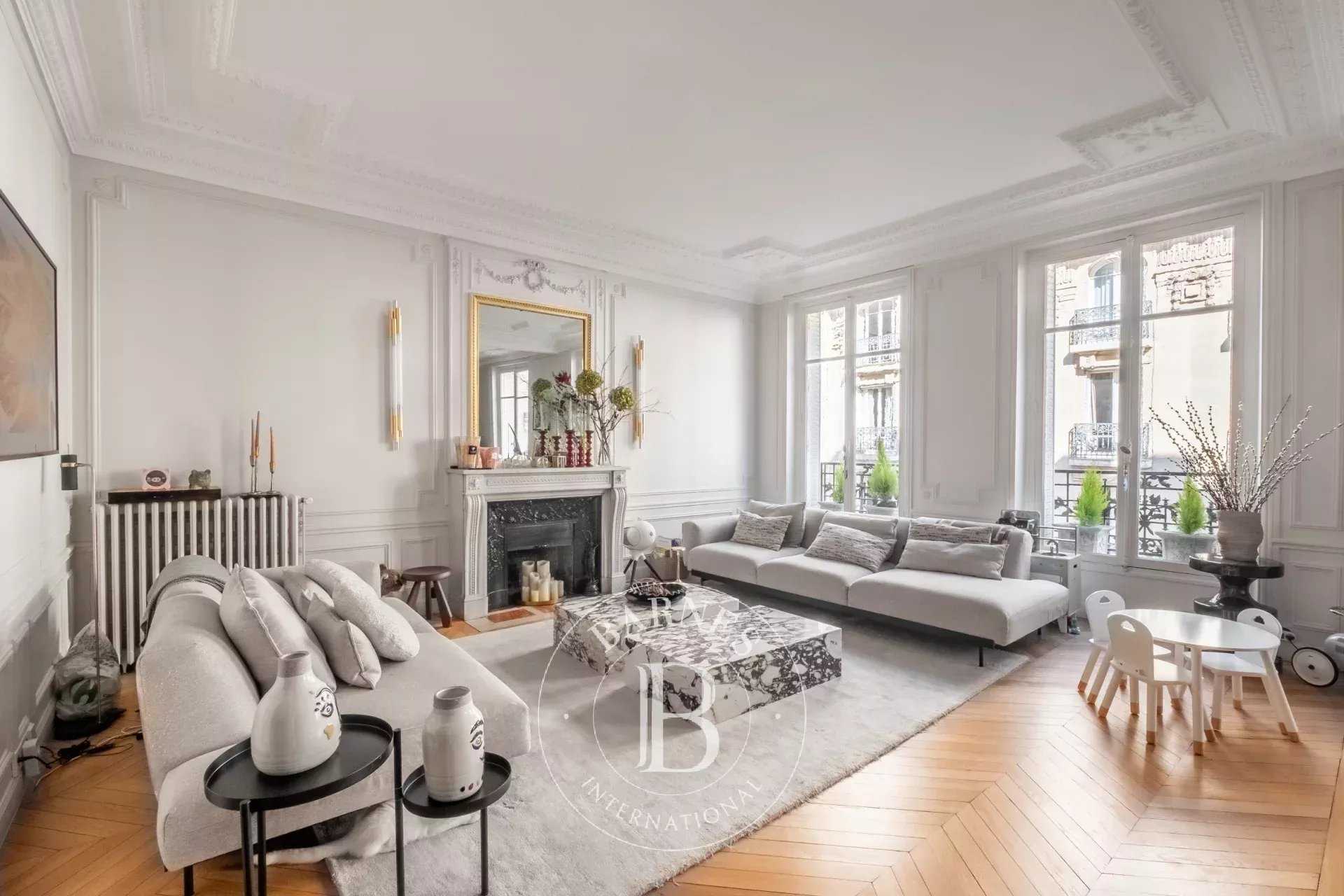Appartement Paris 75007  -  ref 85671919 (picture 2)